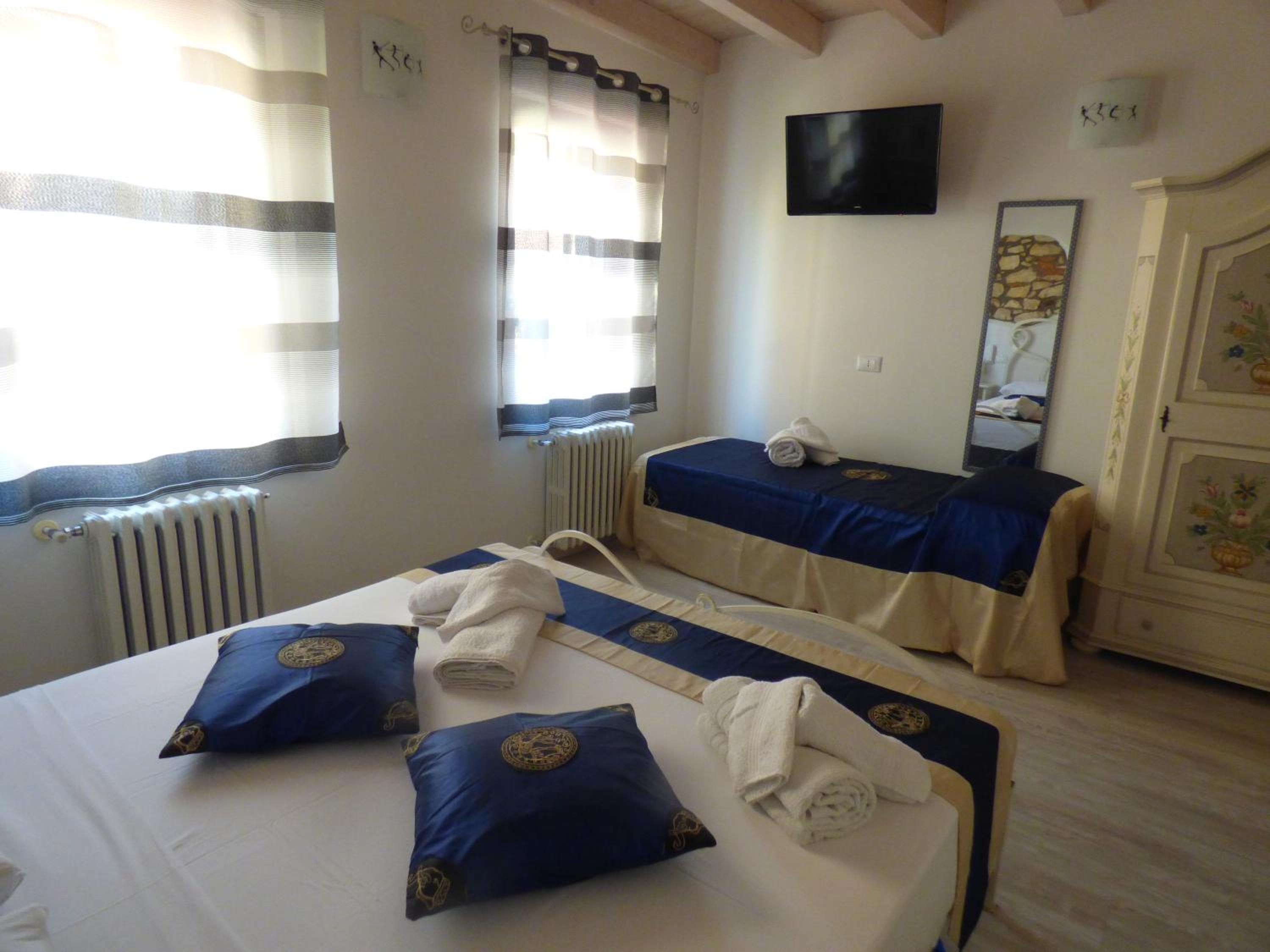 Superior Triple Room - Photo 3
