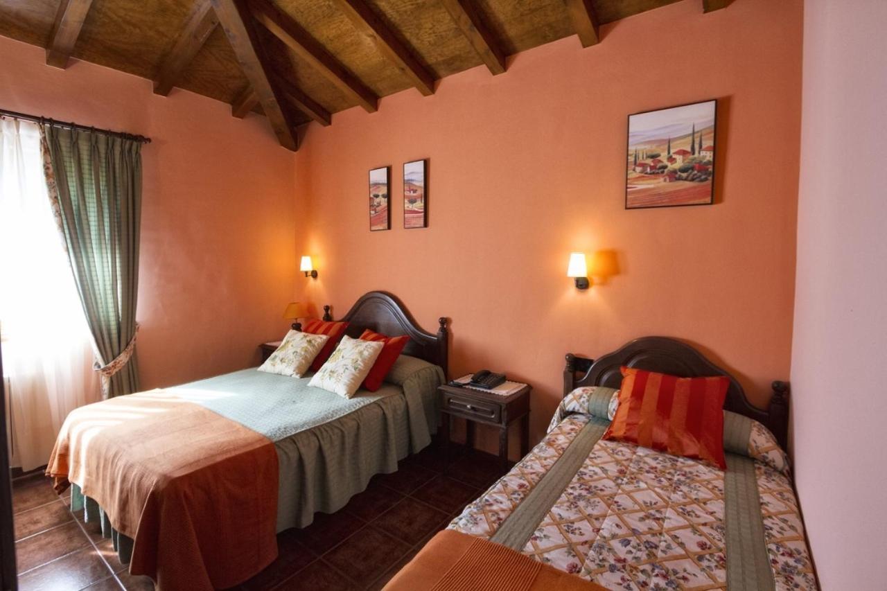 Double Room with Extra Bed - Photo 4