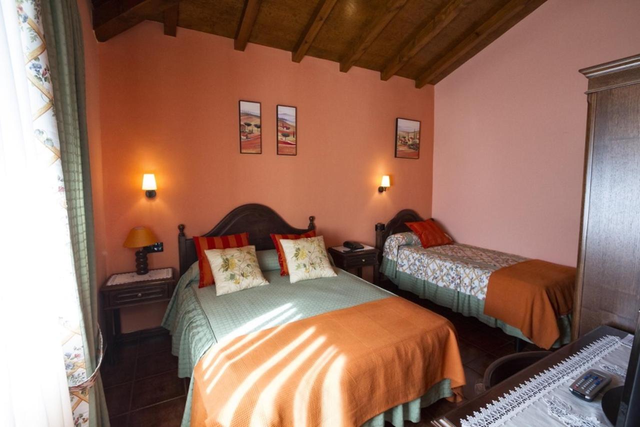 Double Room with Extra Bed - Photo 5