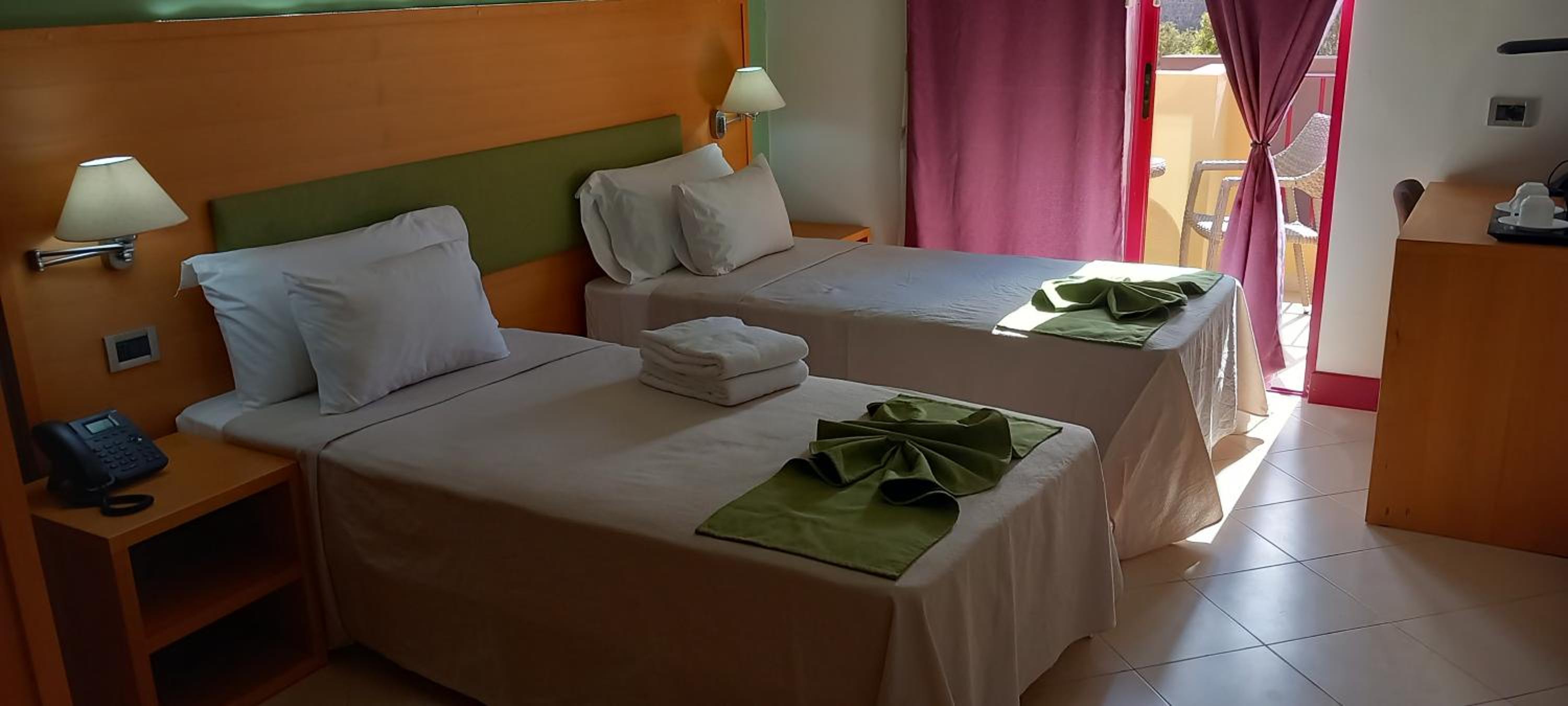 Twin Room with Mountain View photo 3