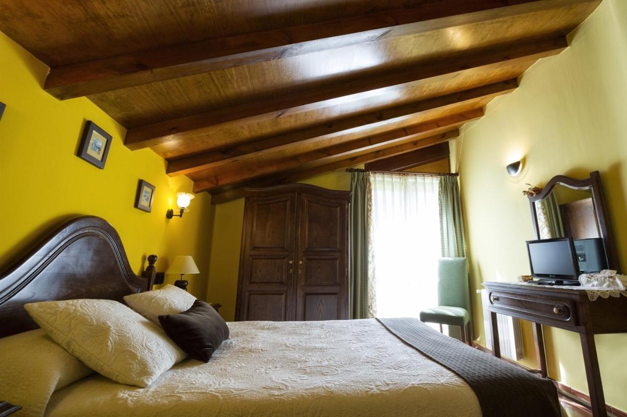 Double or Twin Room - Photo 12