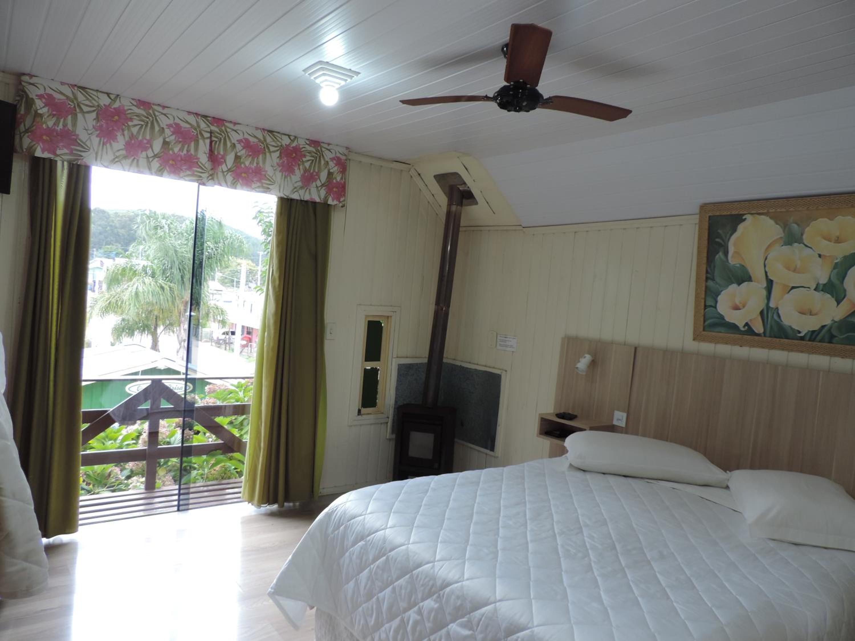 Chalet with Kitchen - Photo 1
