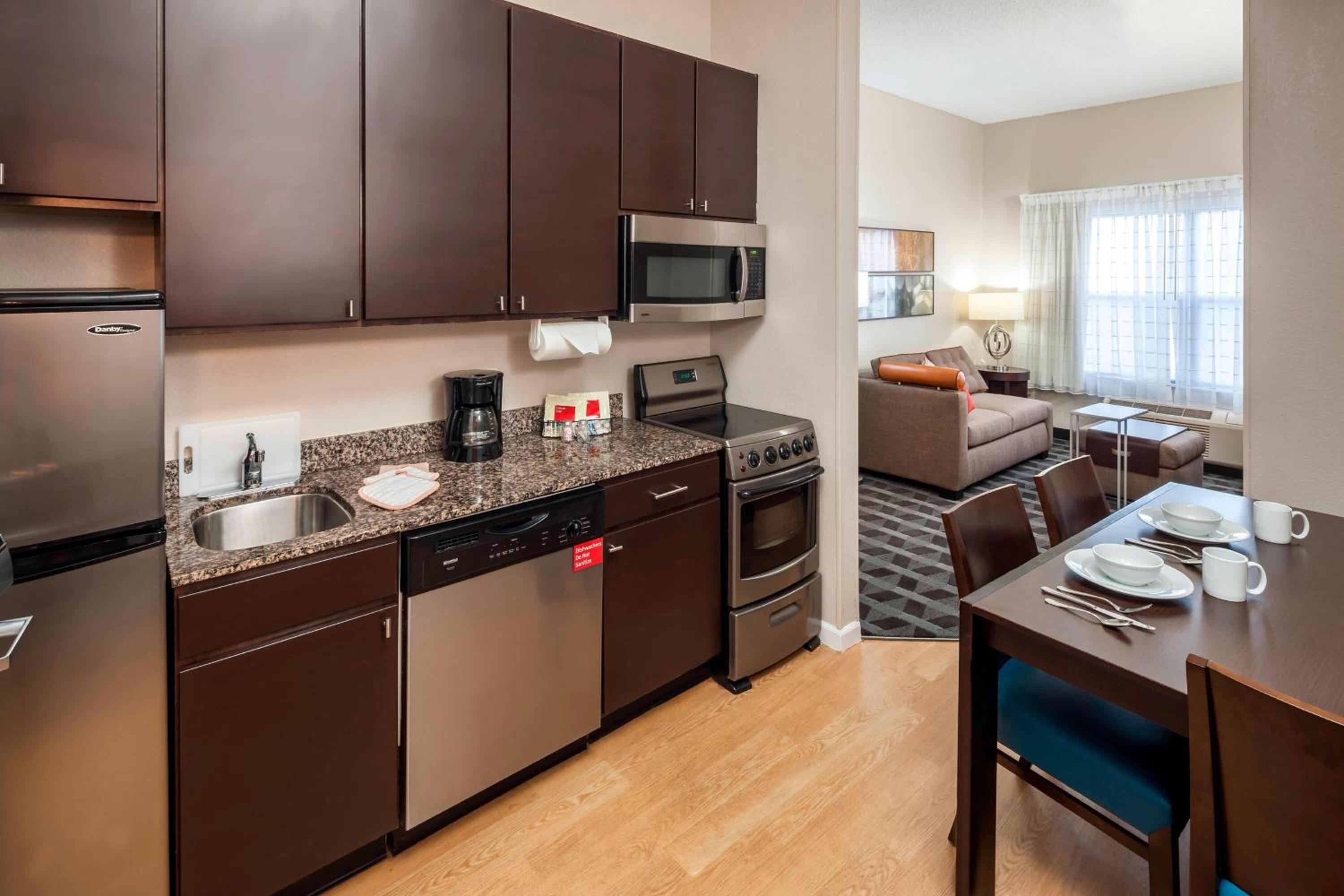 Two-Bedroom Suite photo 3