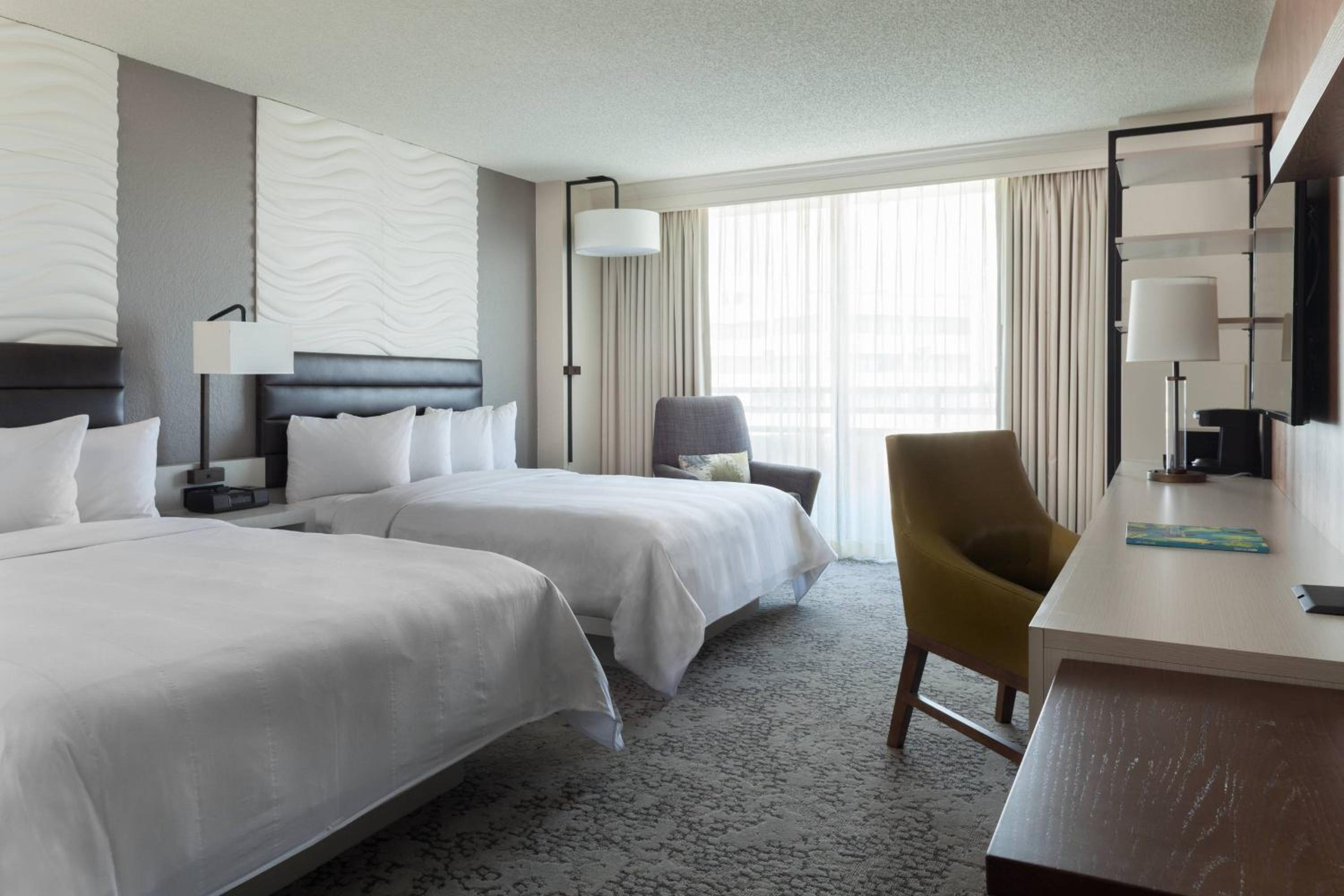 Concierge level, Guest room, 2 Queen, High floor
