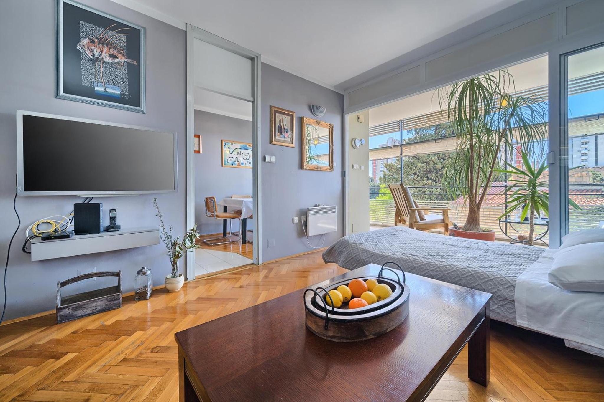 One-Bedroom Apartment