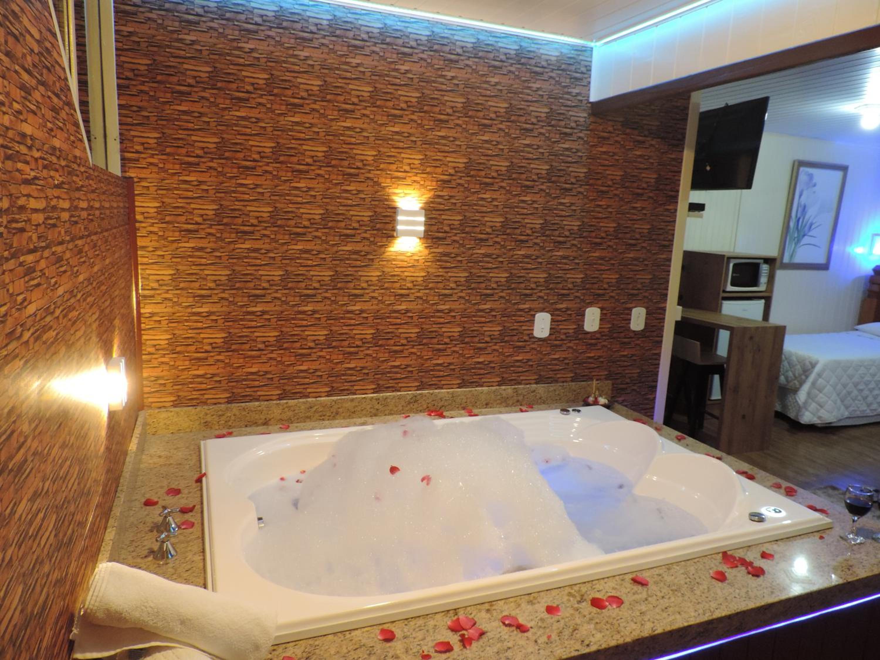 Superior Chalet - Photo 2