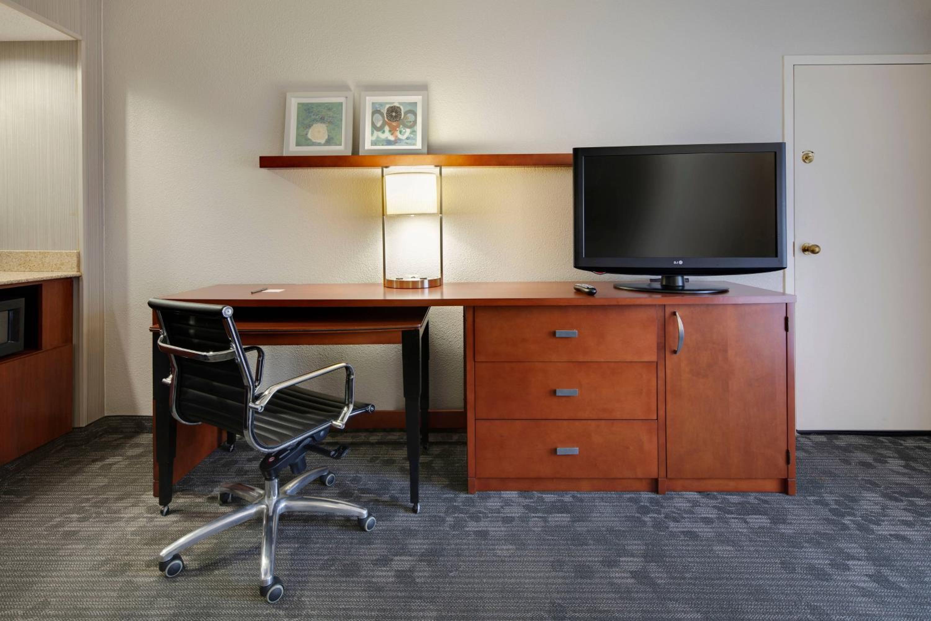 One-Bedroom King Suite - Photo 1