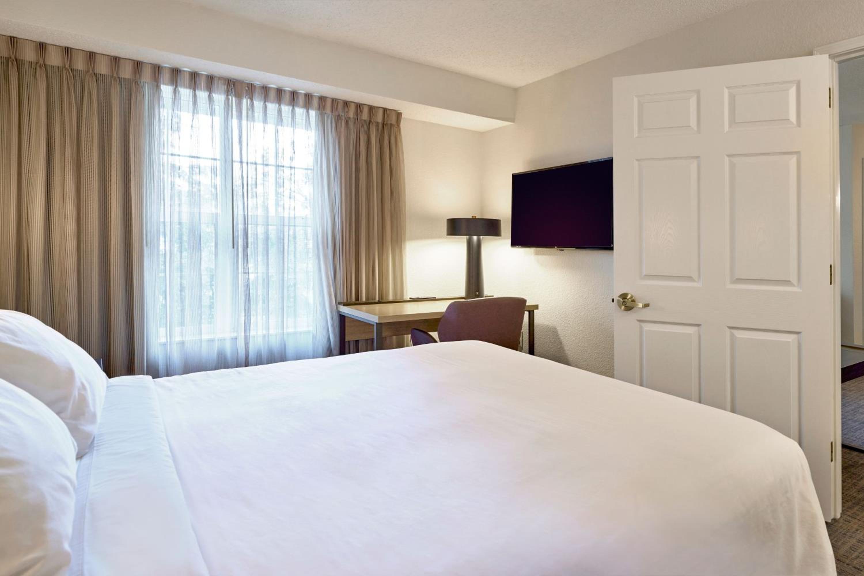 Two-Bedroom Suite with One King and One Queen Bed - Photo 5