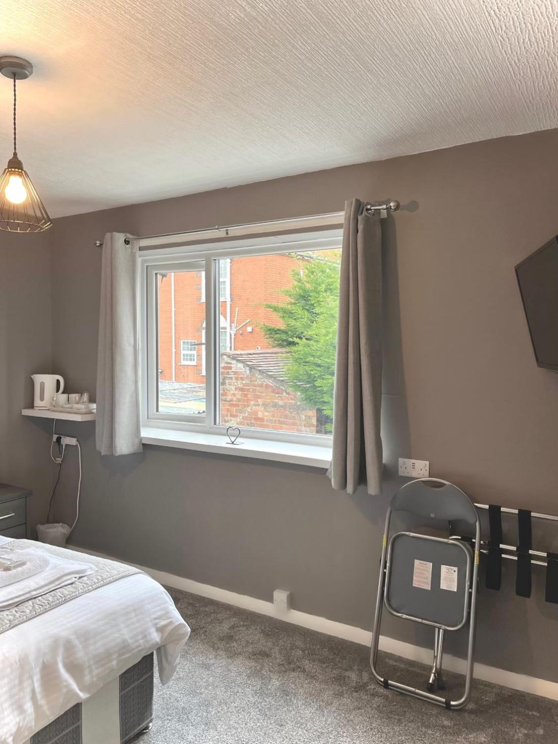 Double Room - Photo 4