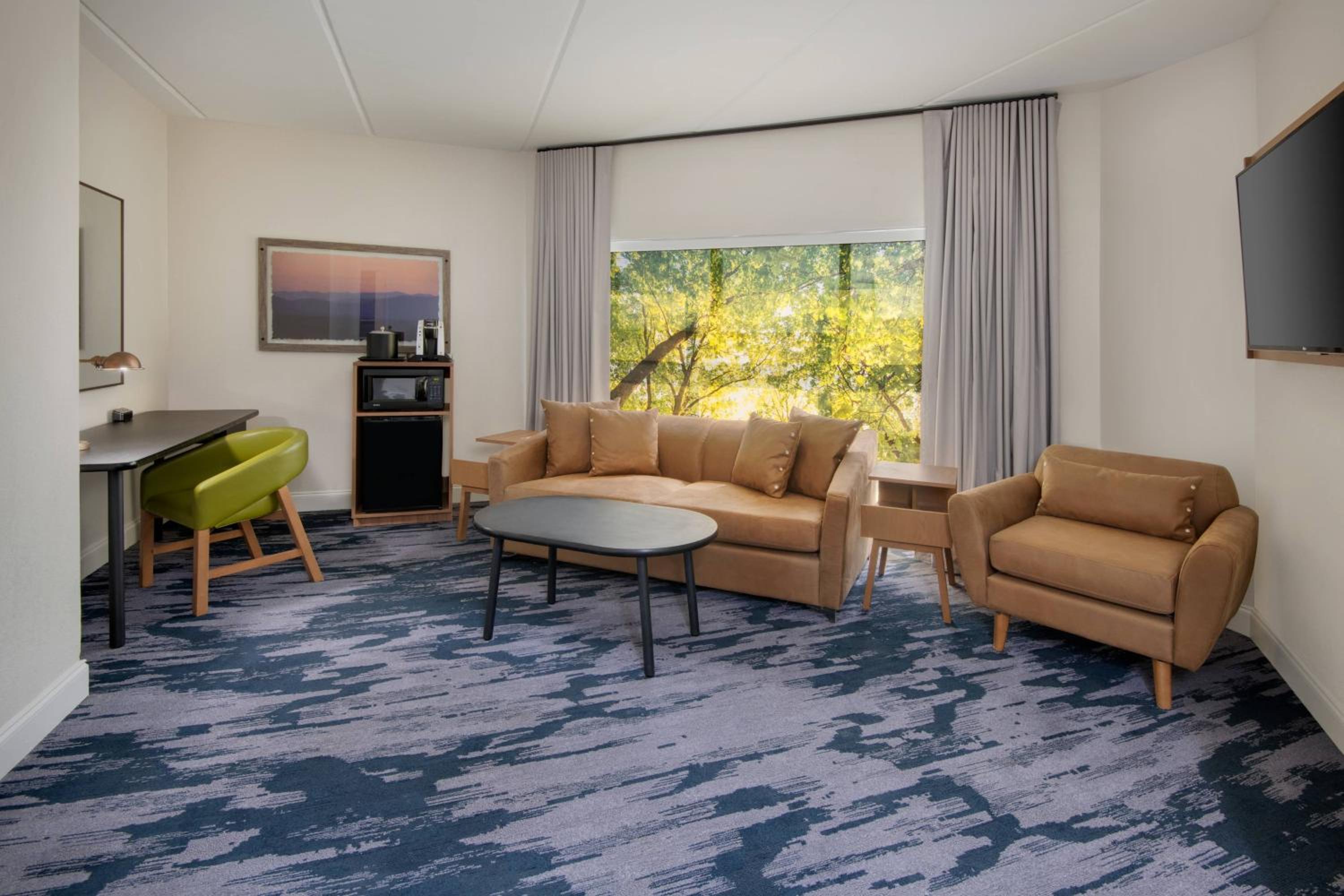 One-Bedroom King Suite with Sofa Bed - Photo 1