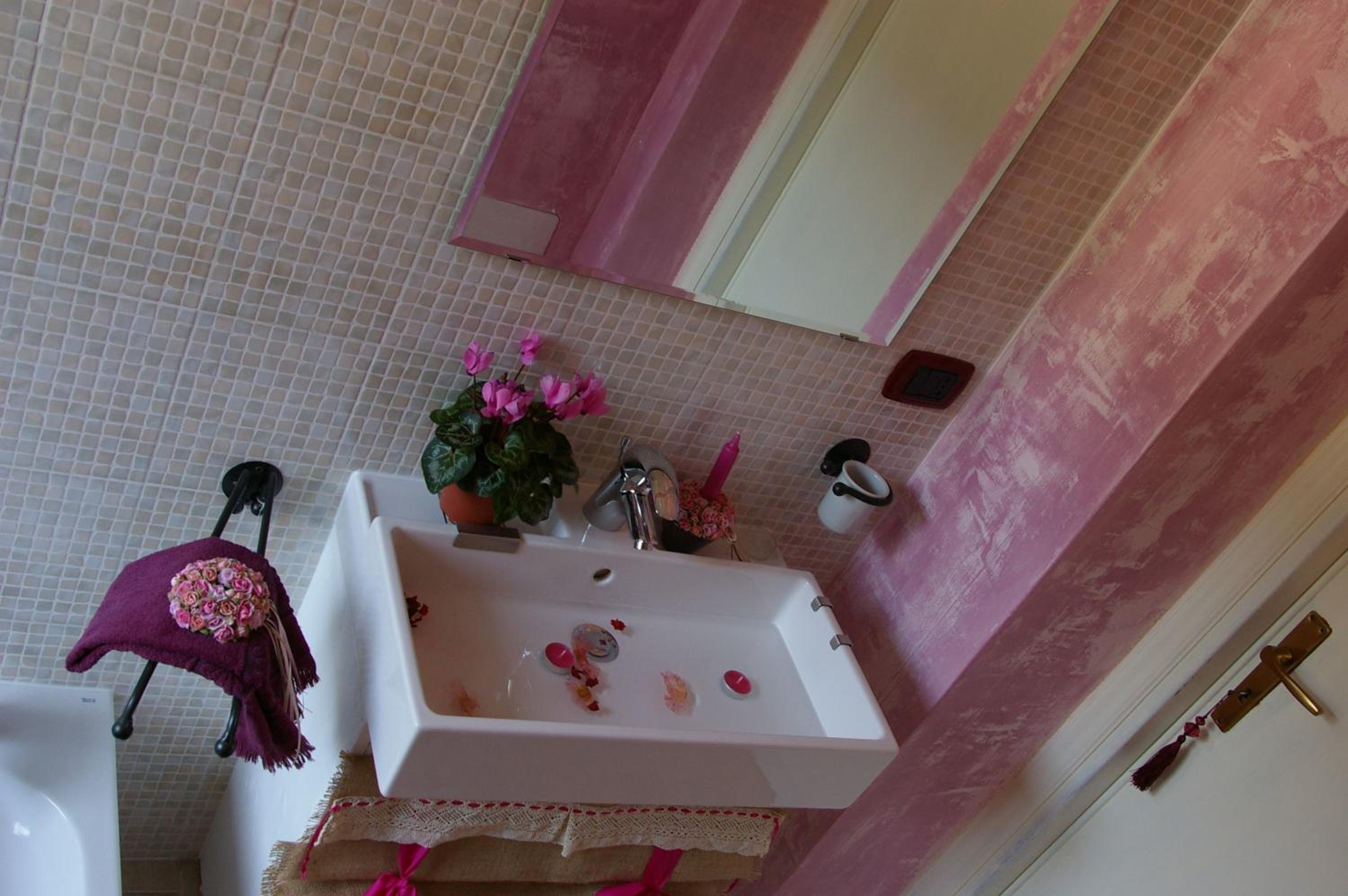 Double Room with Private External Bathroom photo 3