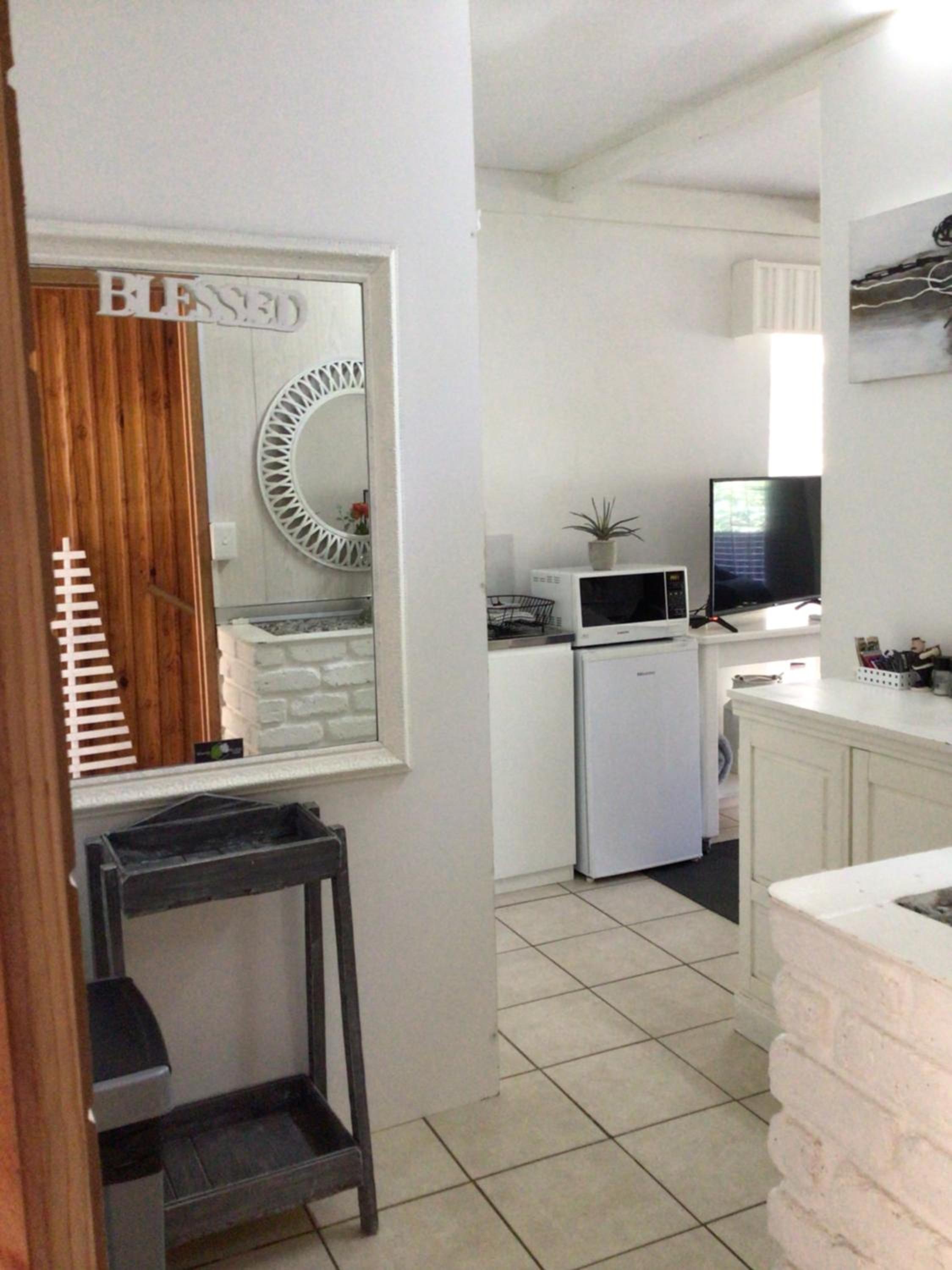 Family Suite with Balcony - Photo 16