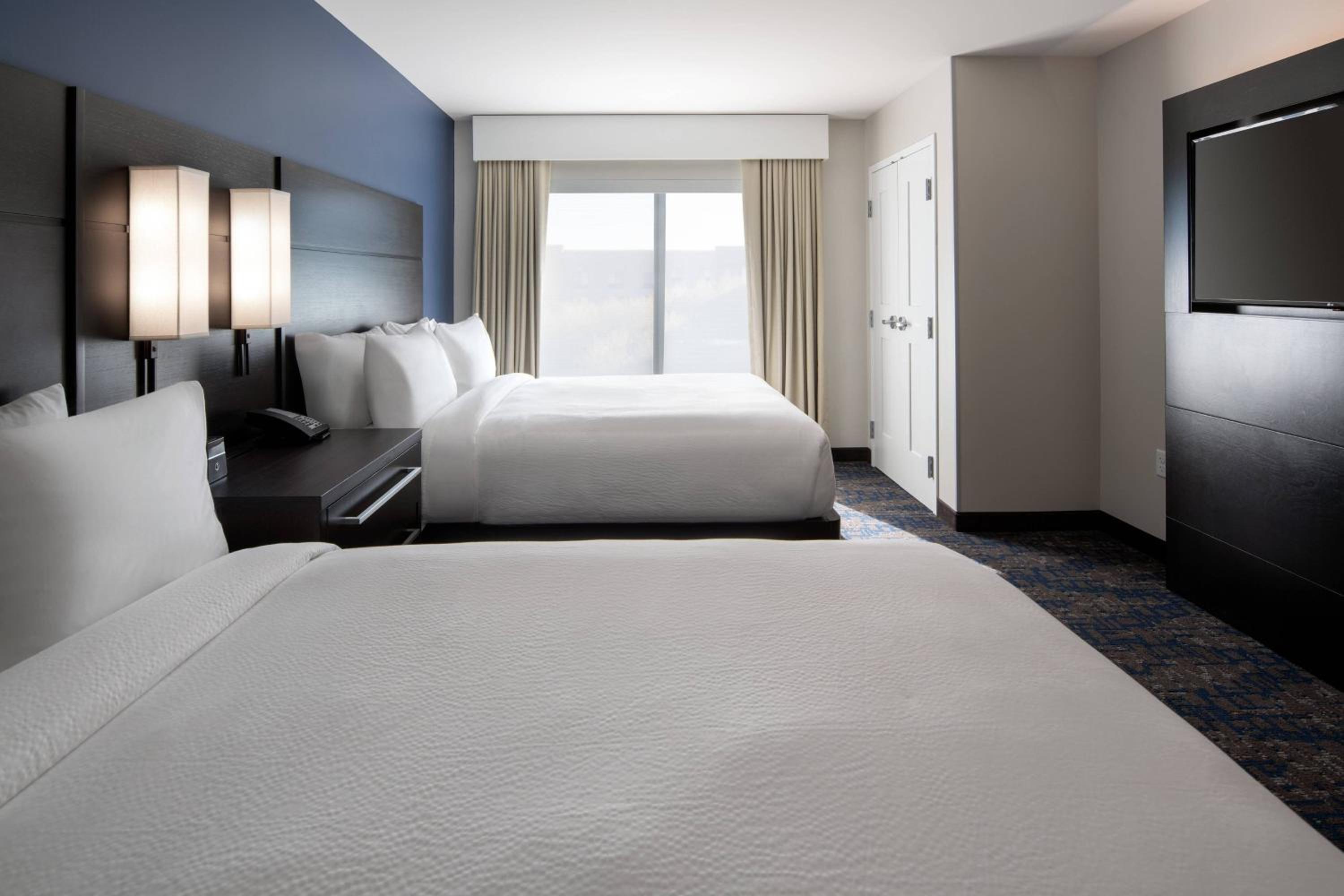 One-Bedroom Queen/Queen Suite - Photo 2