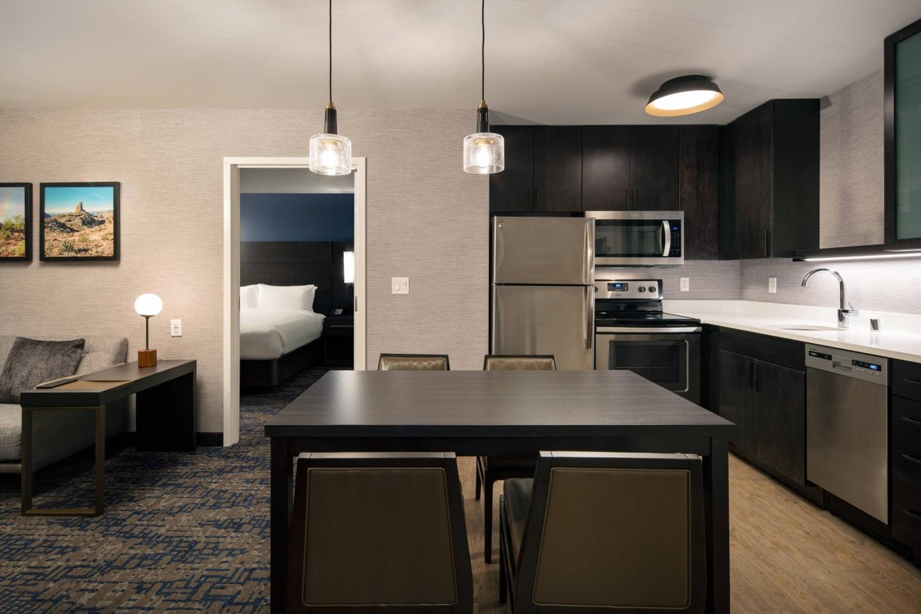 Two-Bedroom Suite - Photo 3