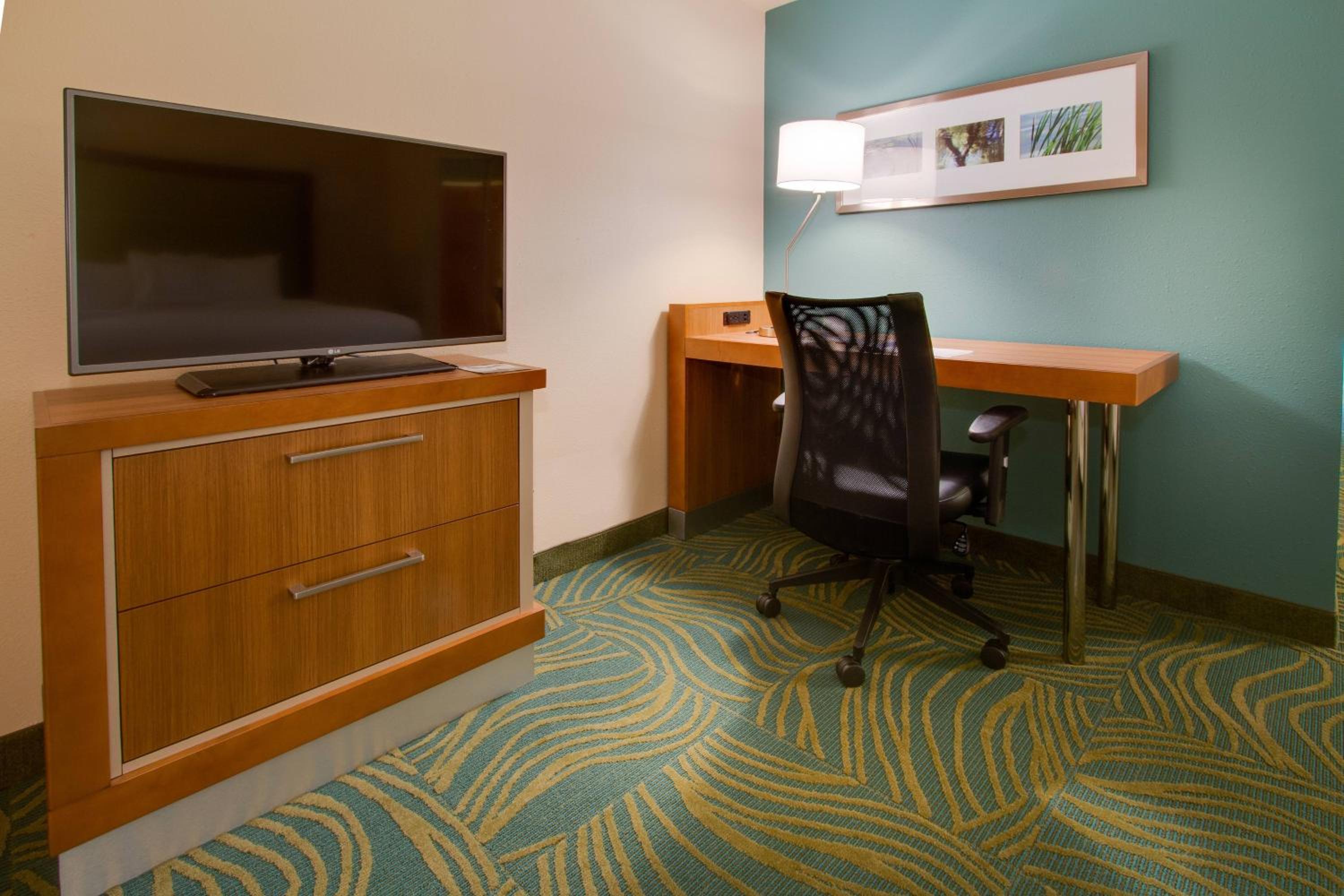 King Suite with Sofa Bed - Photo 5