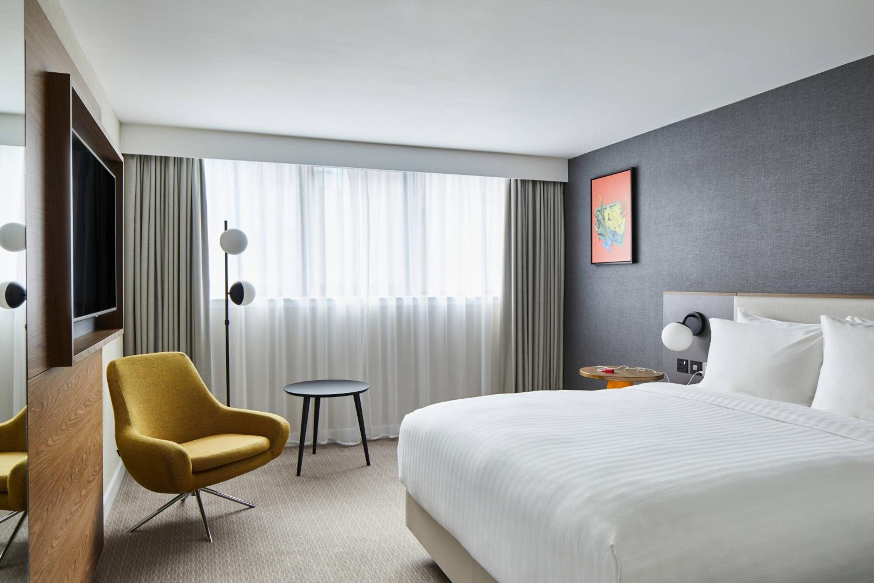 Deluxe King Room photo 1