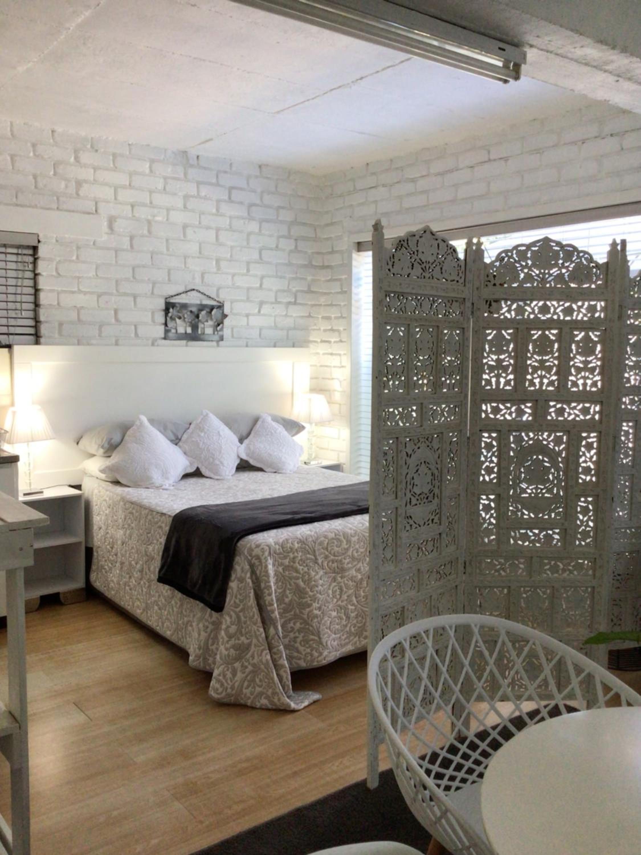 Deluxe Double Room with Extra Bed - Photo 11