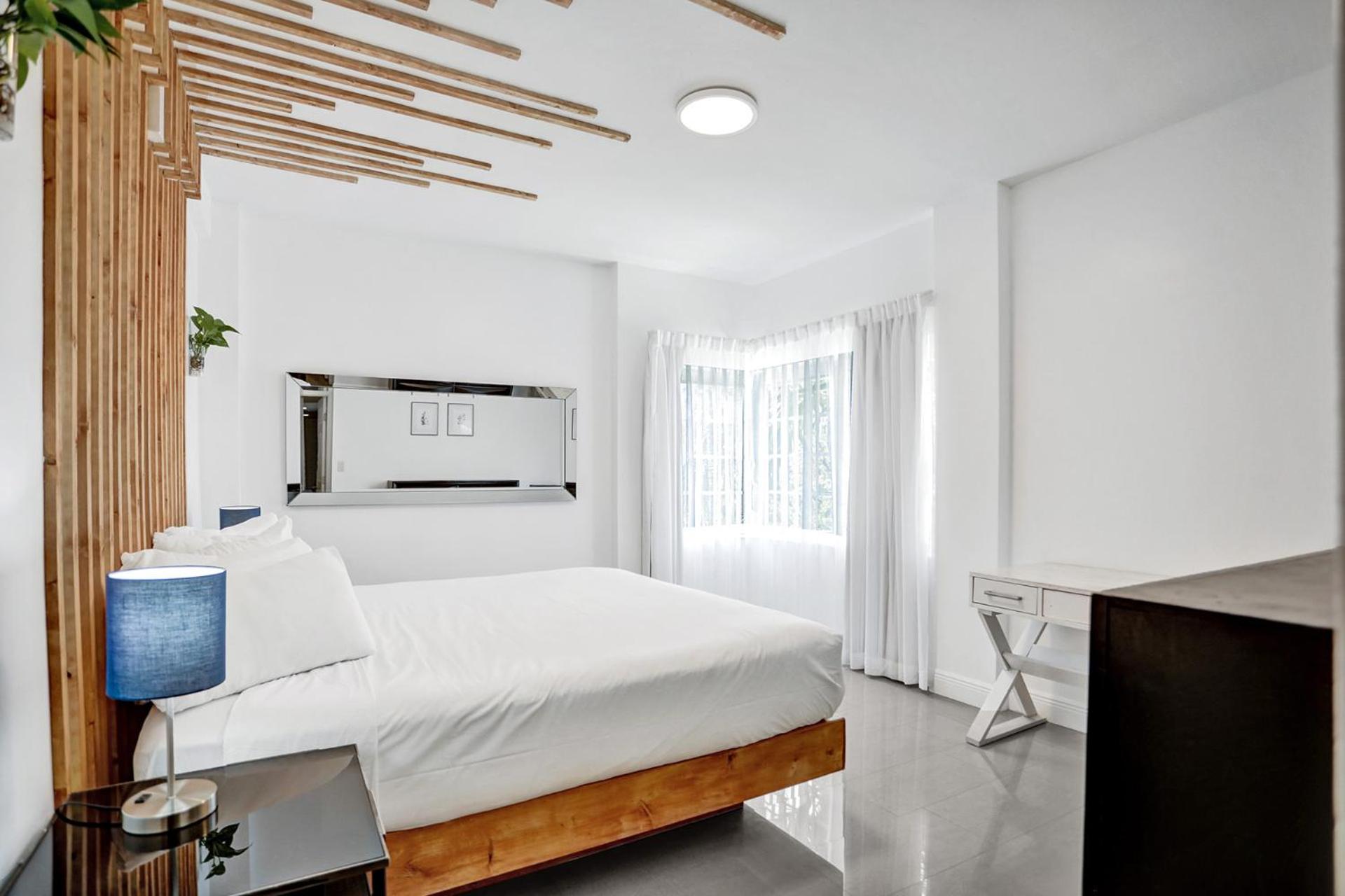 Premium Two-Bedroom Suite Courtyard View with Kitchen thumbnail 6