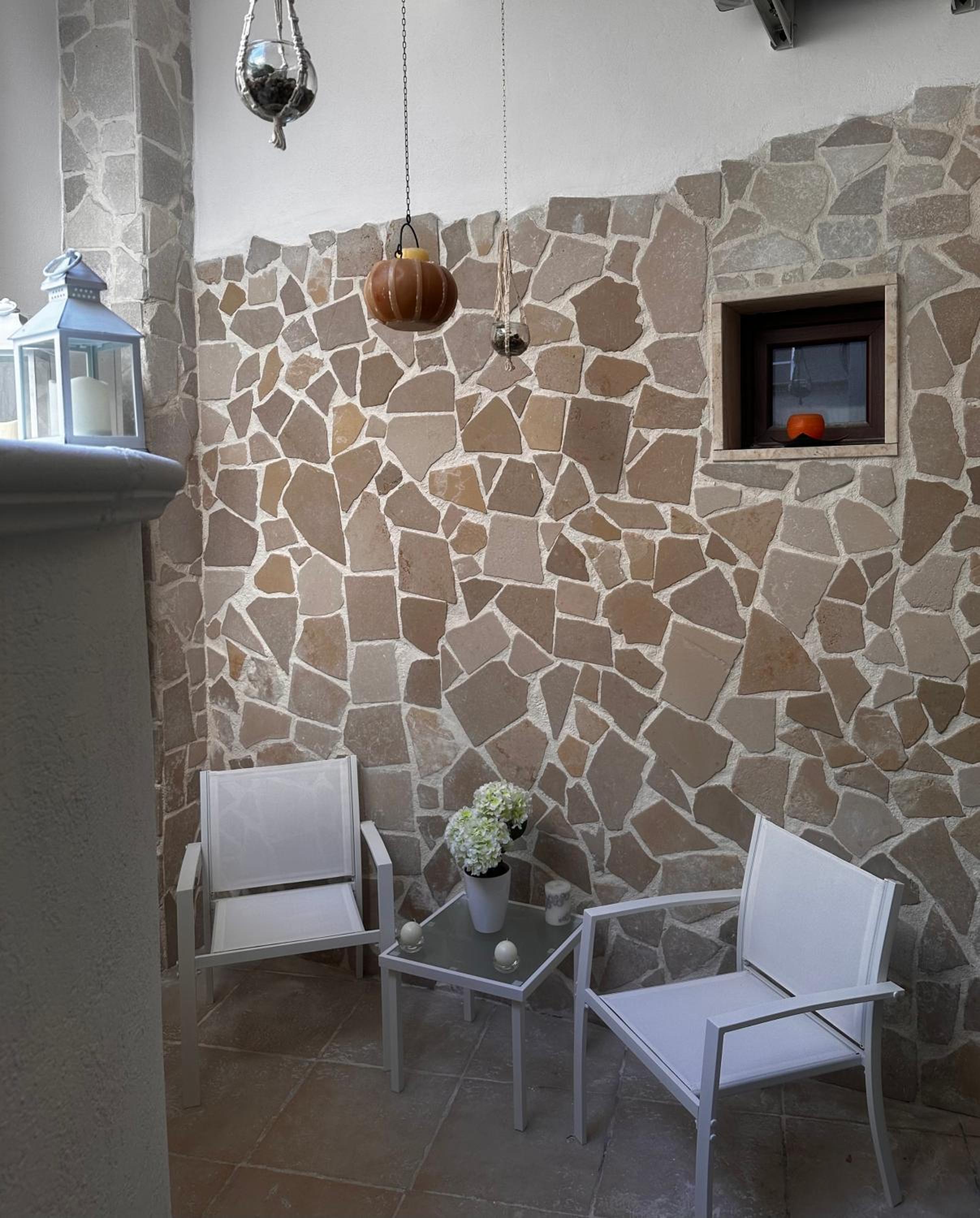 One-Bedroom House photo 2