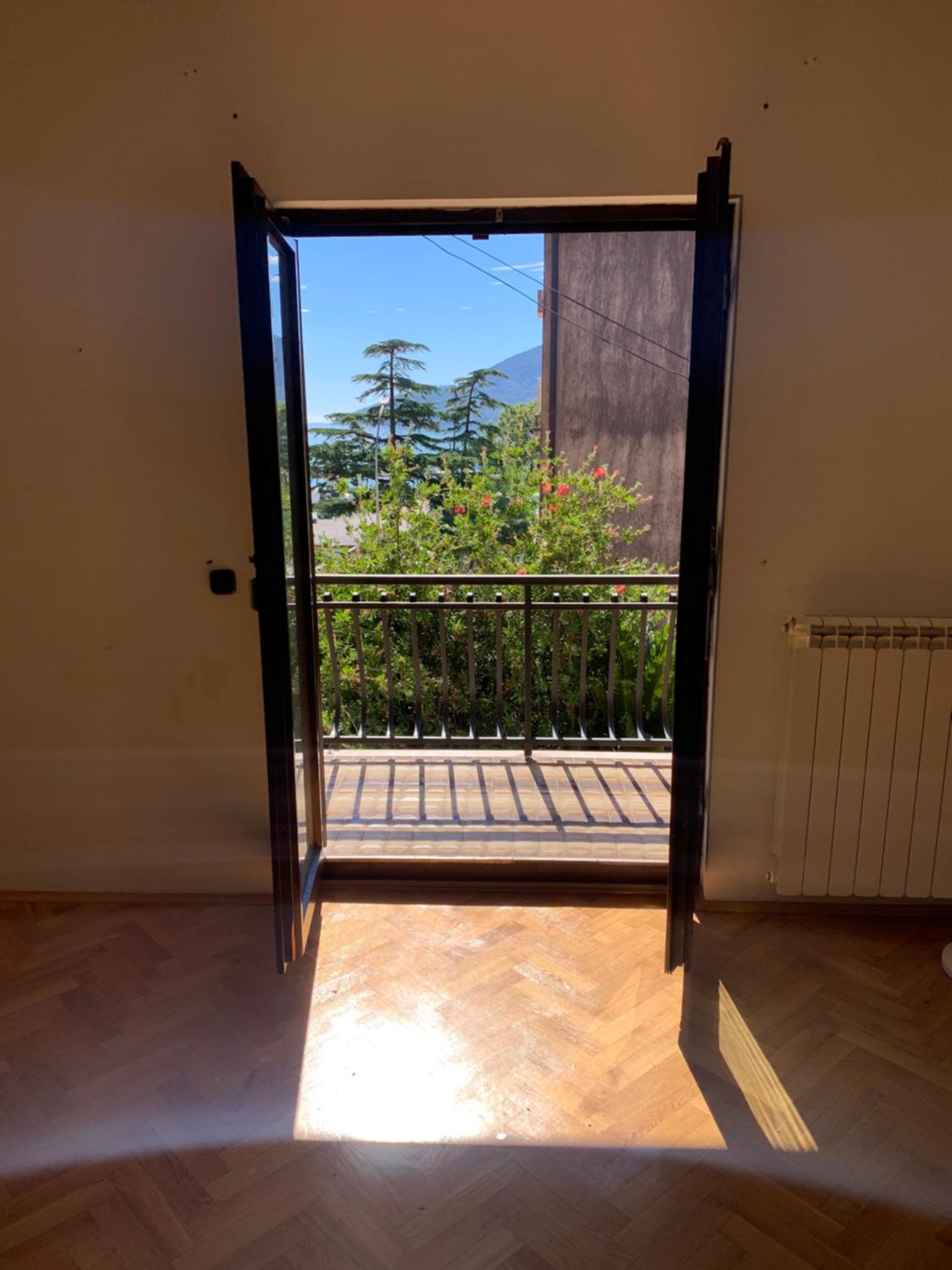 Apartment with Balcony photo 2