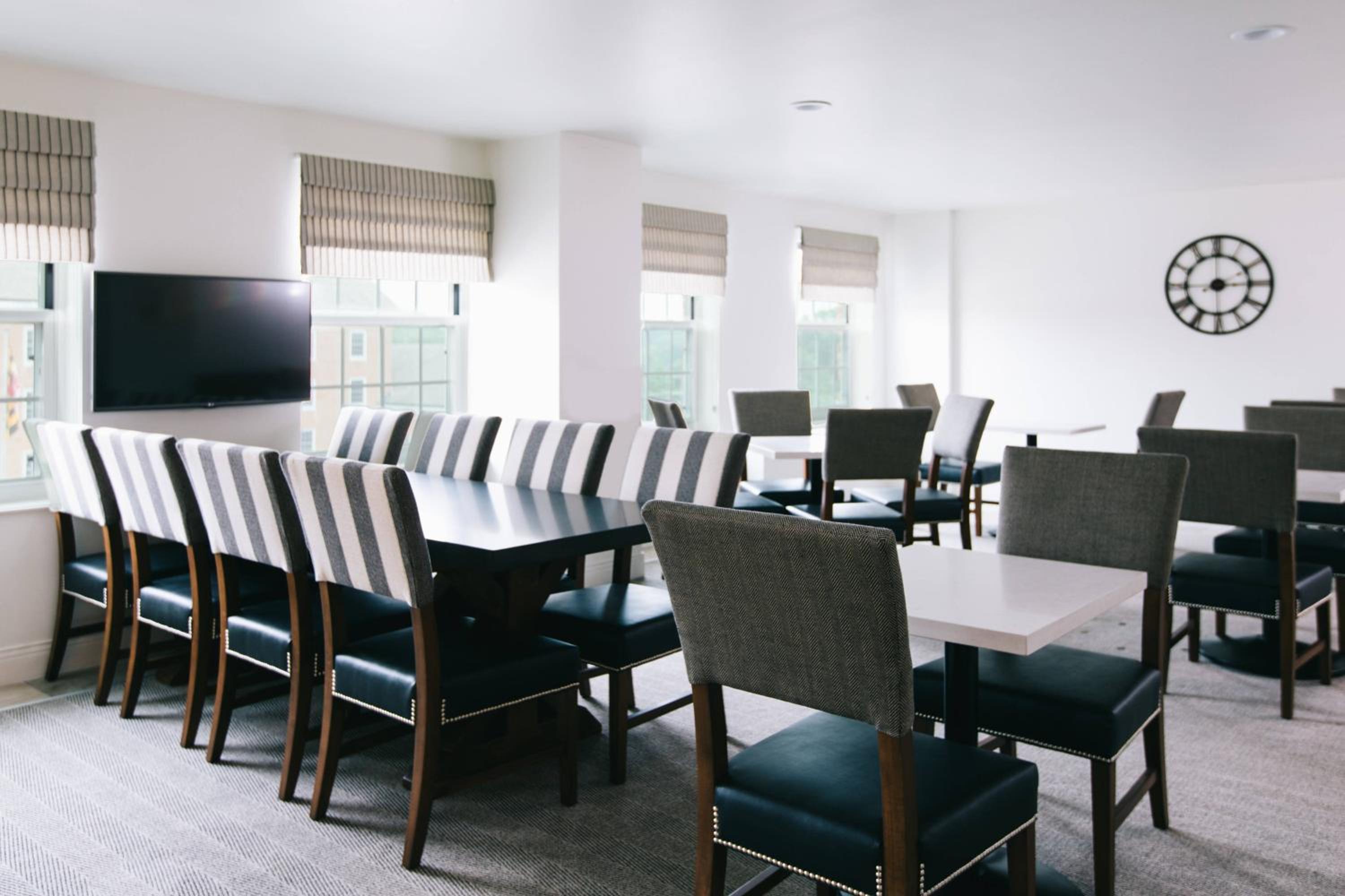 King or Queen Room - Concierge Level