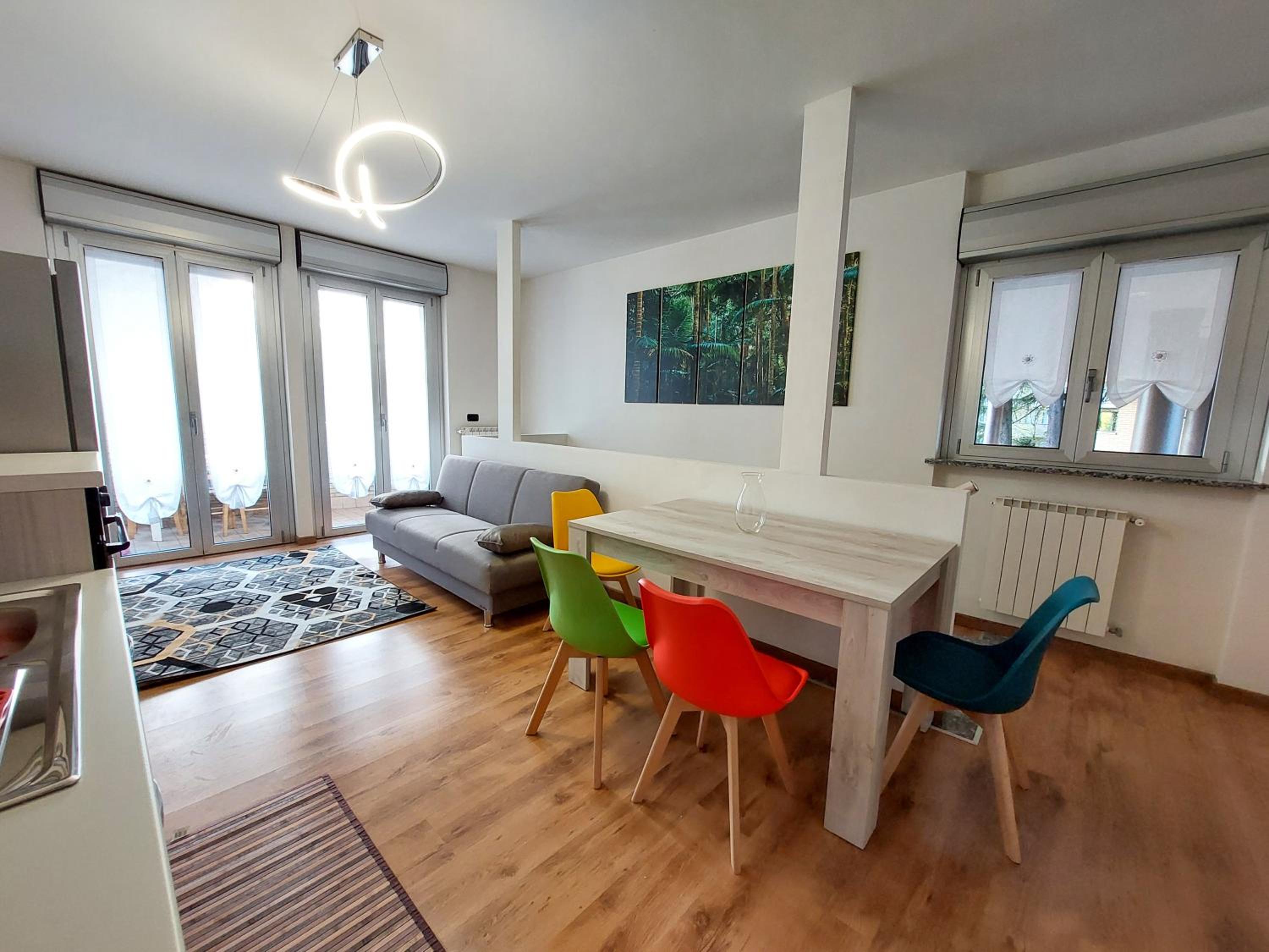One-Bedroom Apartment photo 1