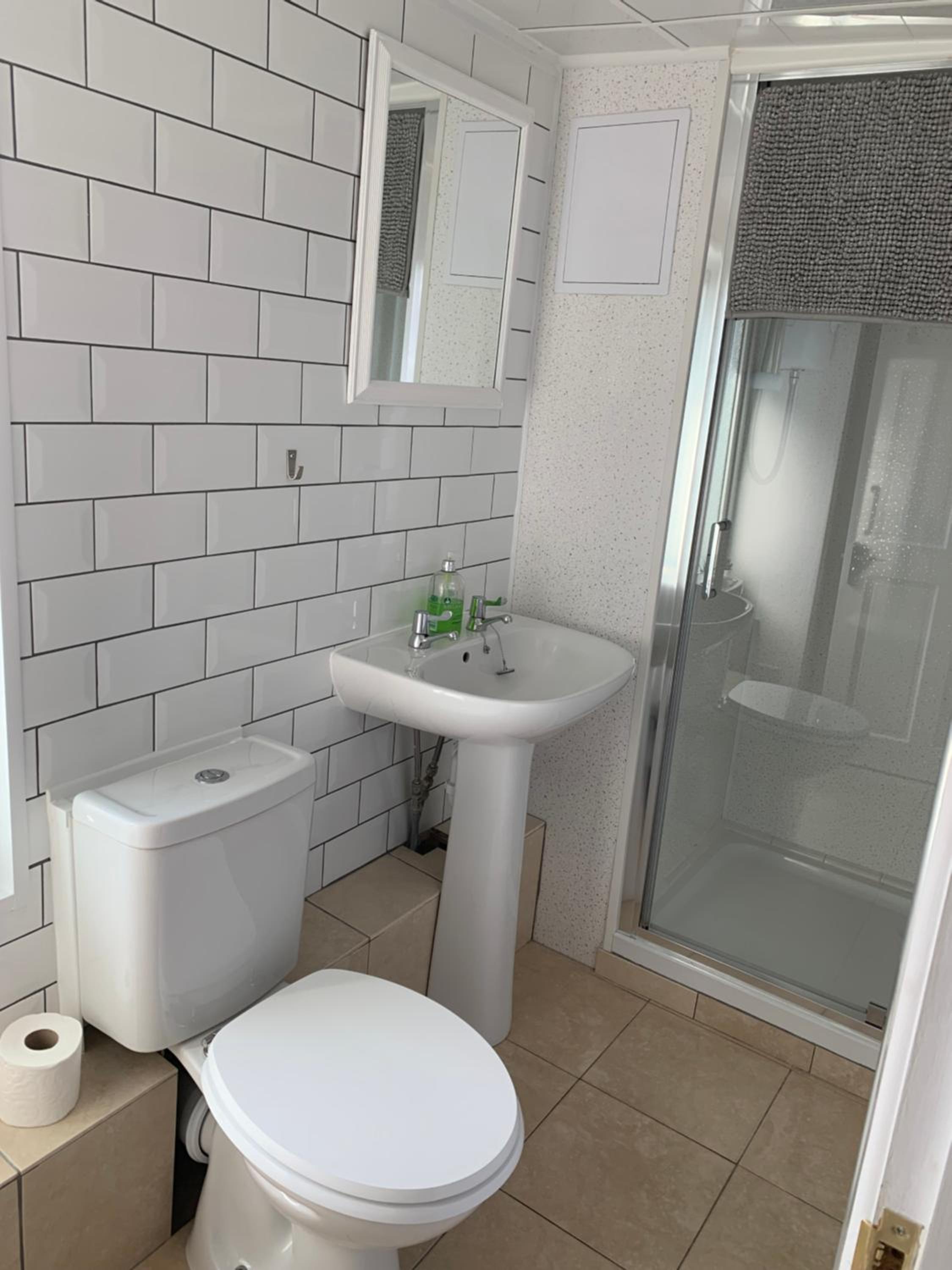 One-Bedroom House photo 2