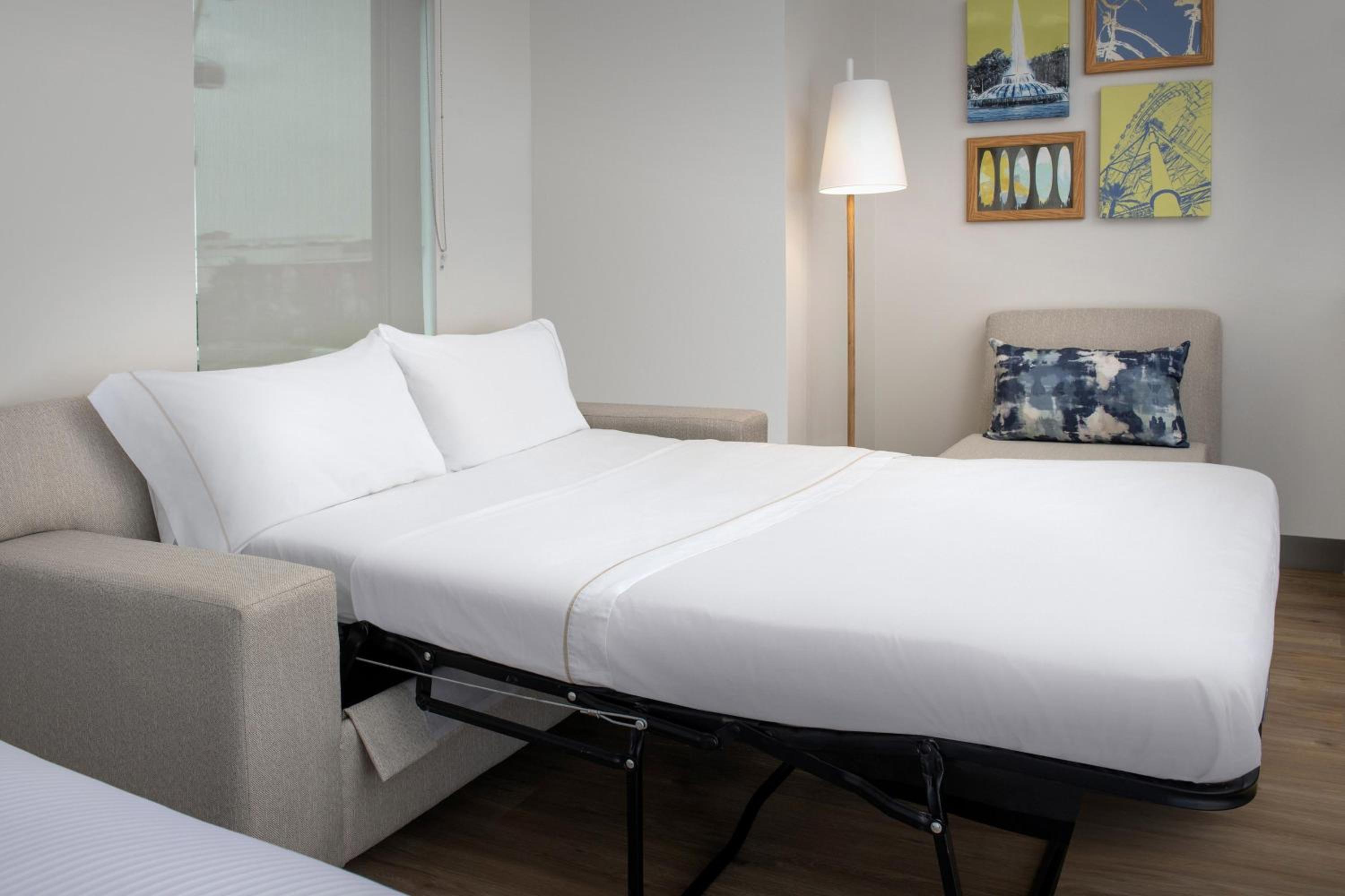 One-Bedroom King Suite with Sofa Bed thumbnail 5