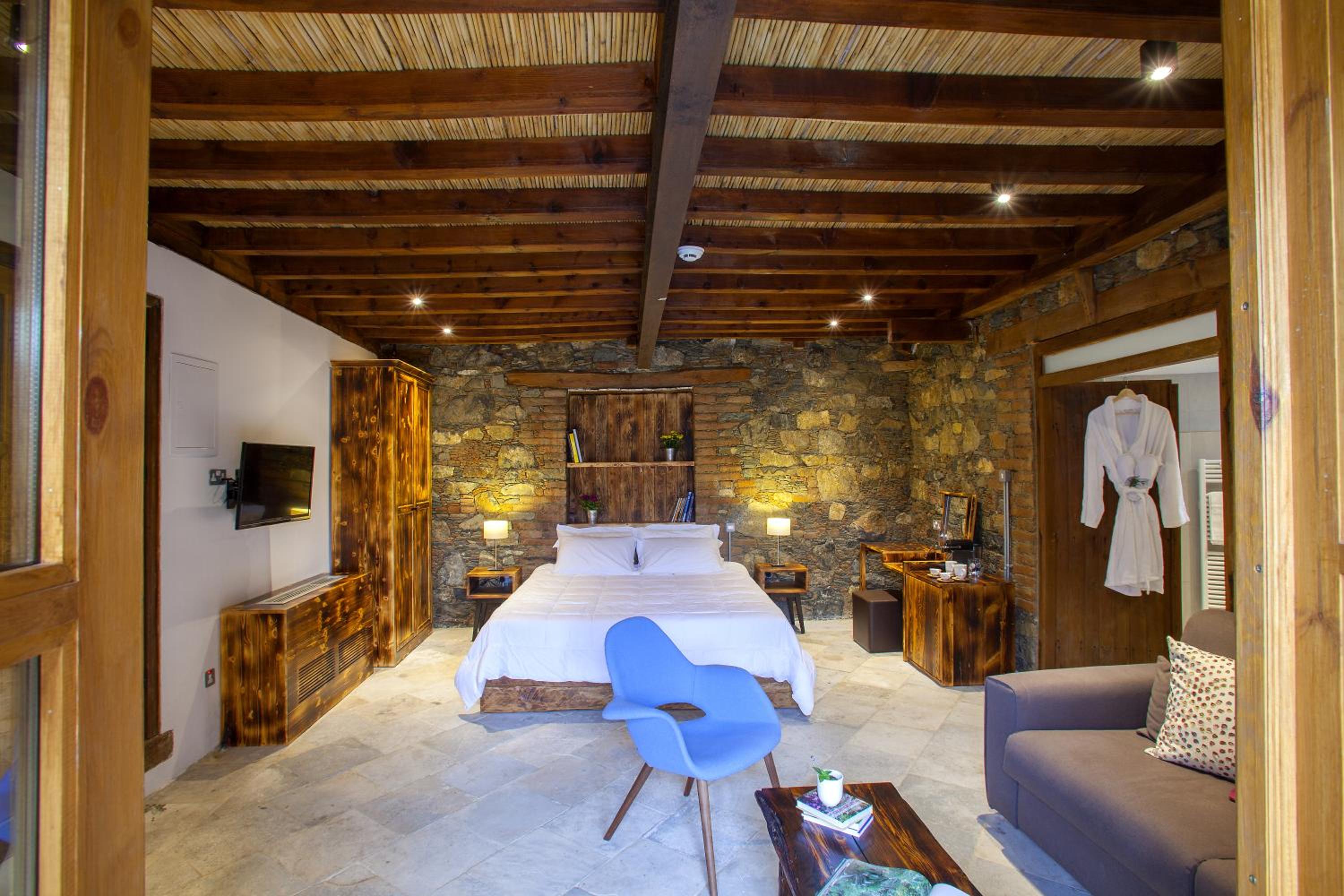 Deluxe Double Room - Photo 1