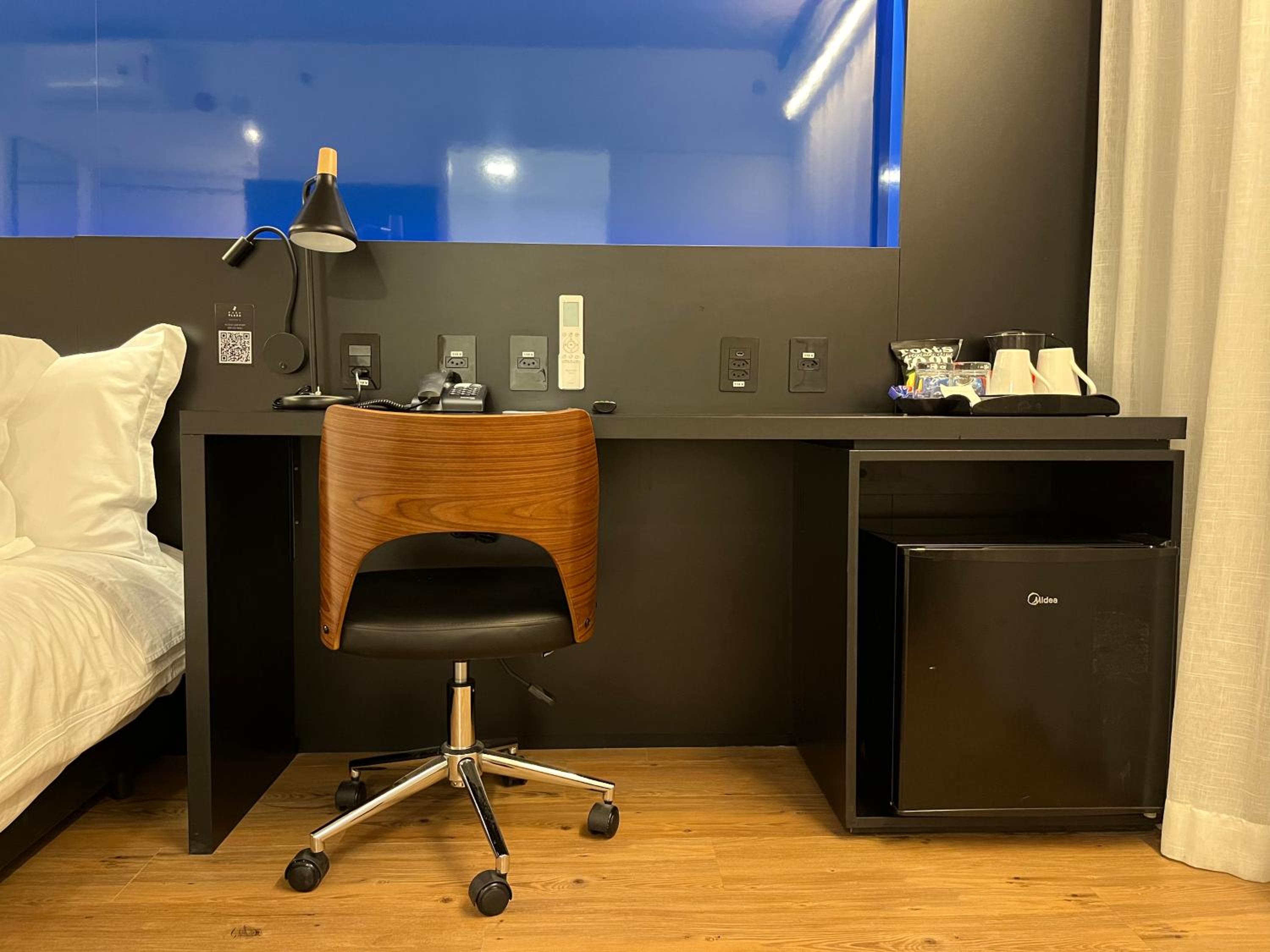 Queen Room - Disability Access photo 3