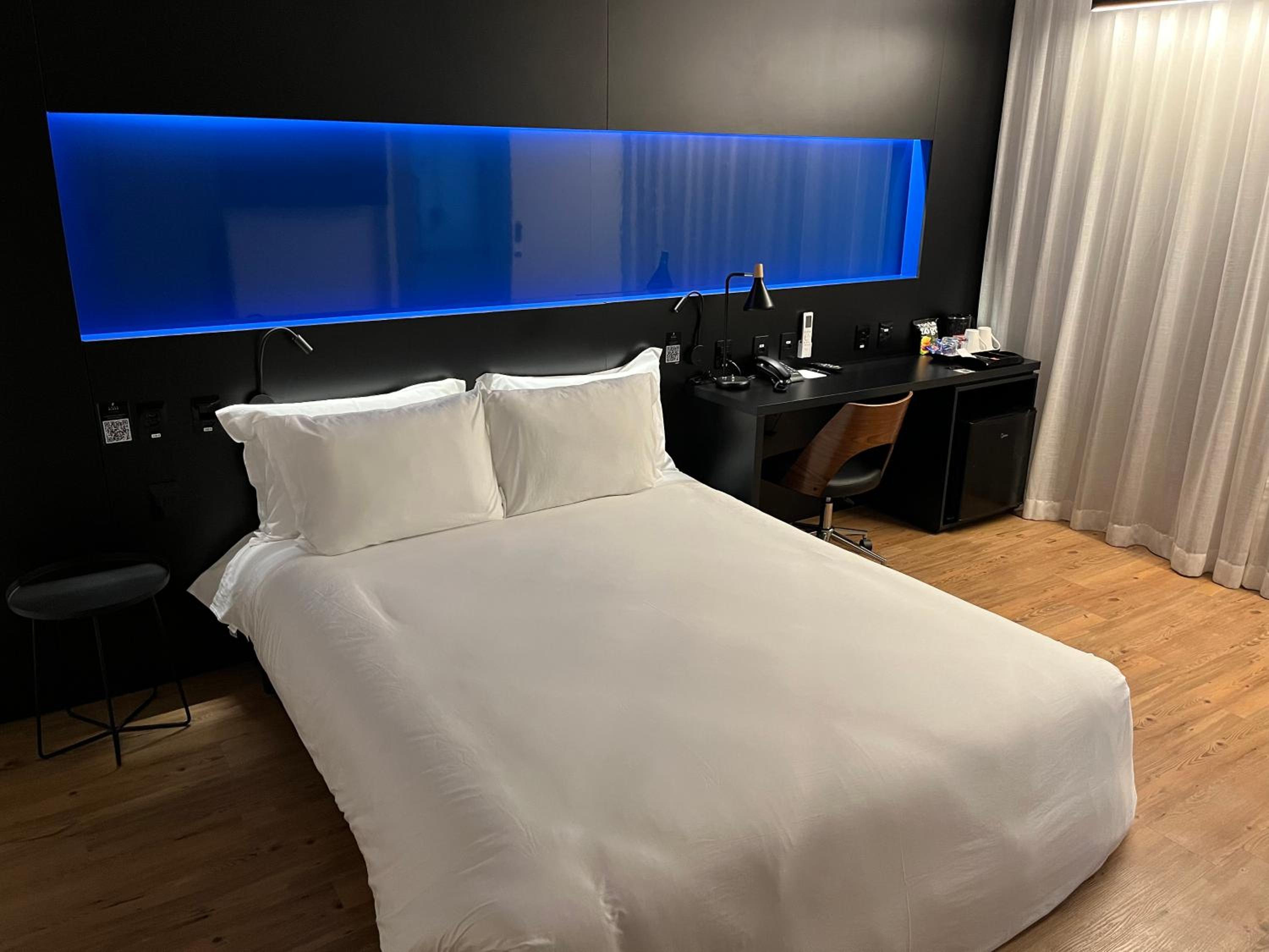 Queen Room - Disability Access