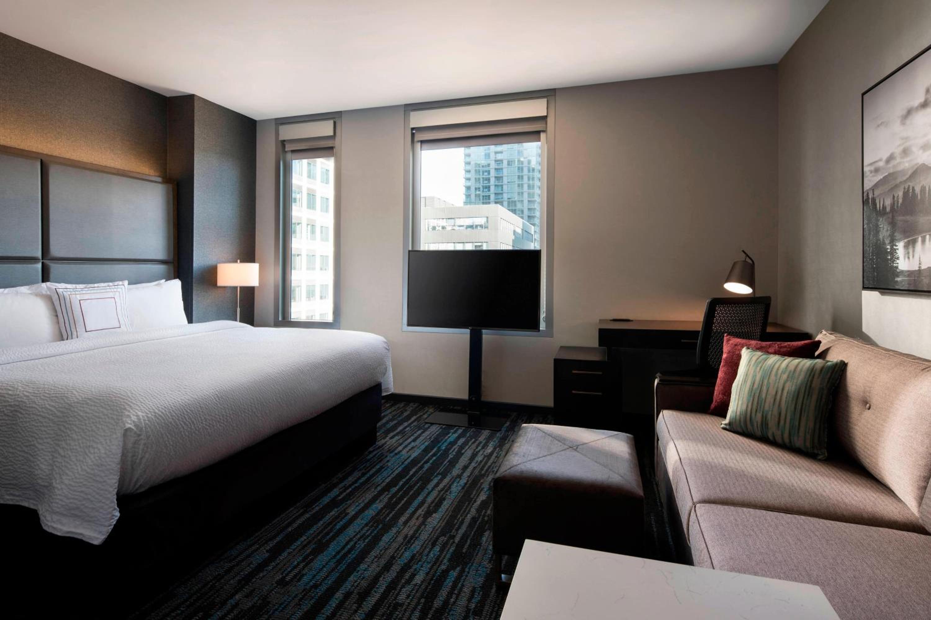 King Studio with Sofa Bed and City View photo 1