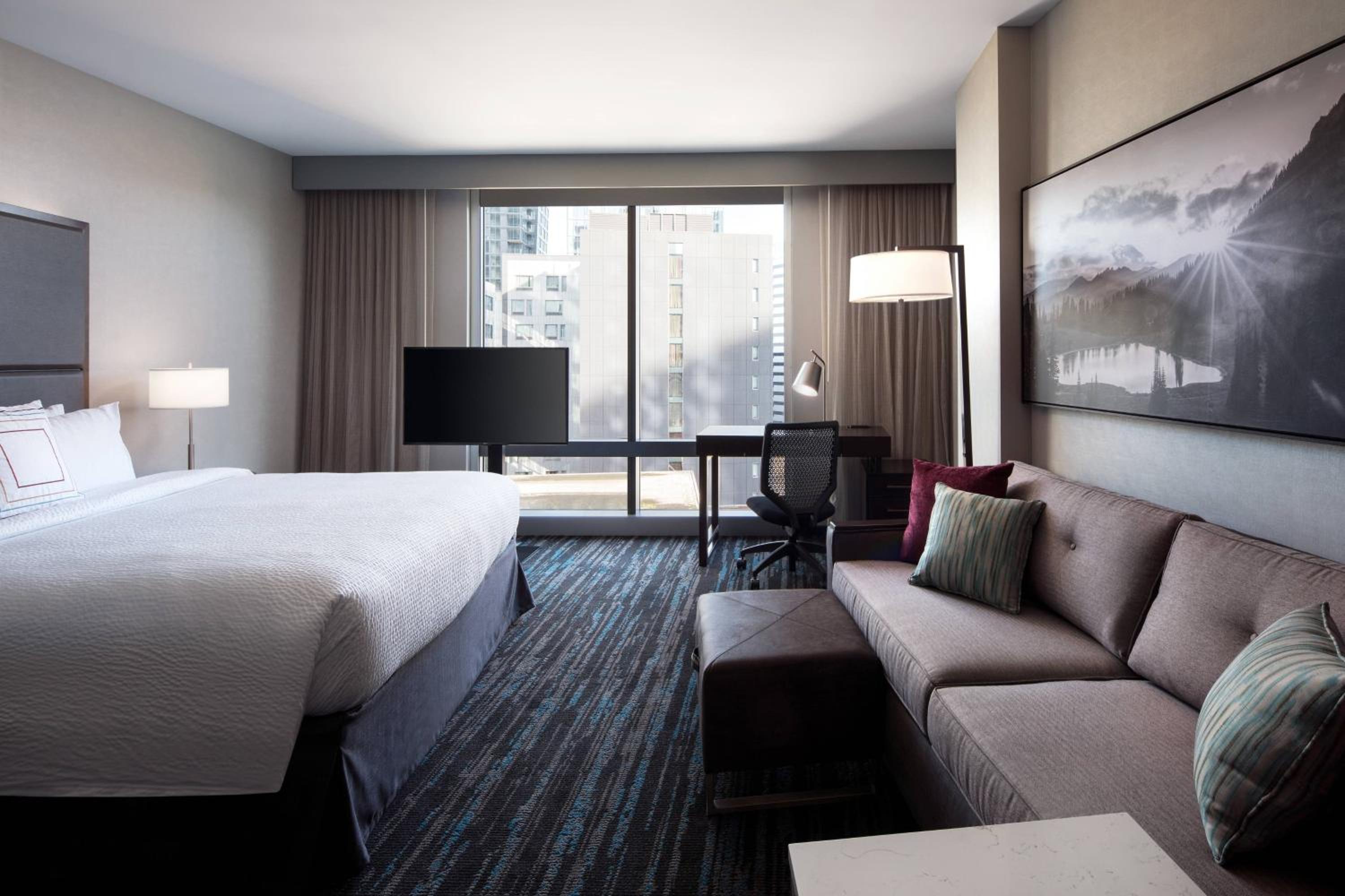 King Studio with Sofa Bed and City View photo 1