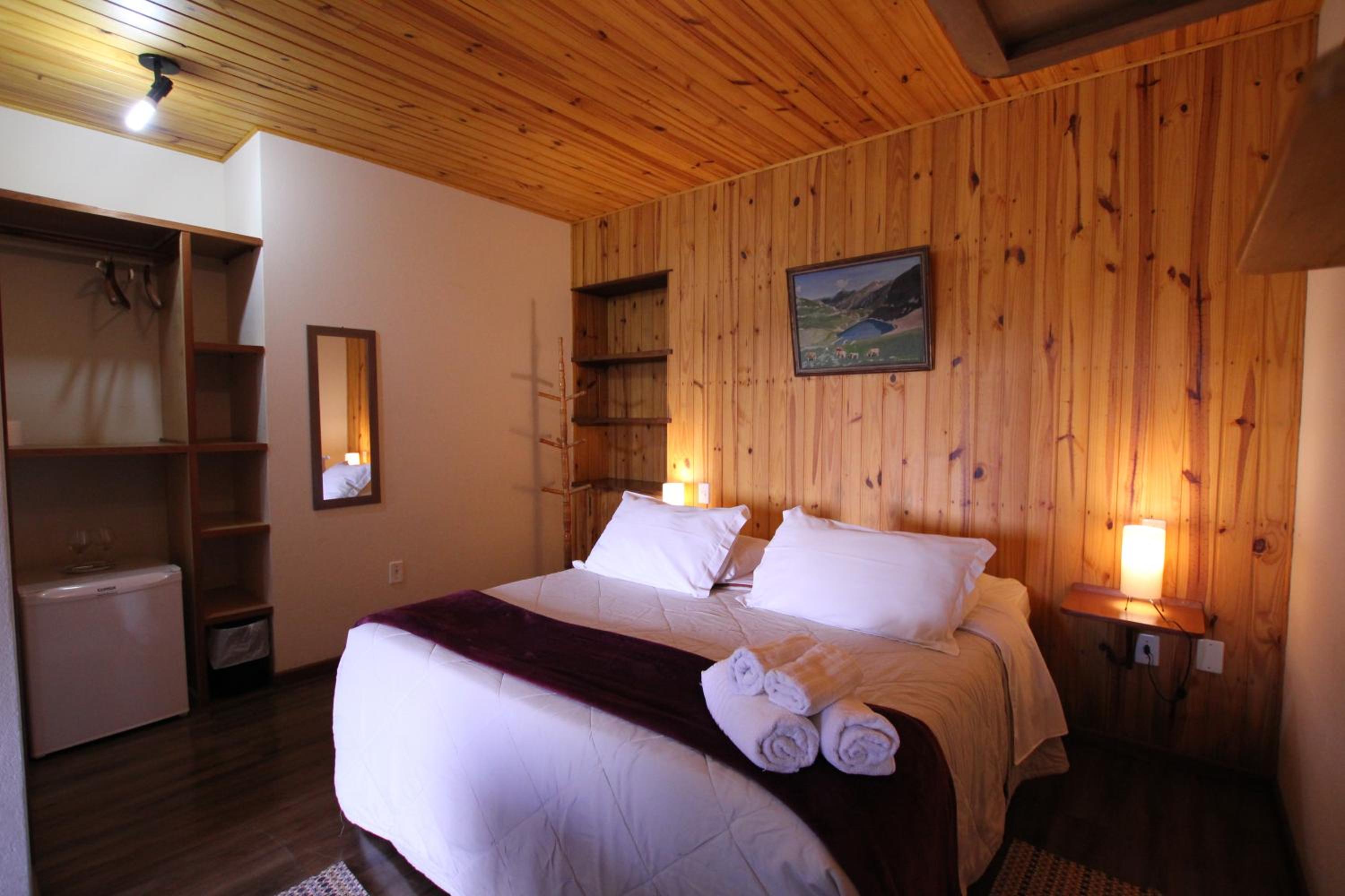 Double Suite with Spa Bath and Fireplace - Photo 12