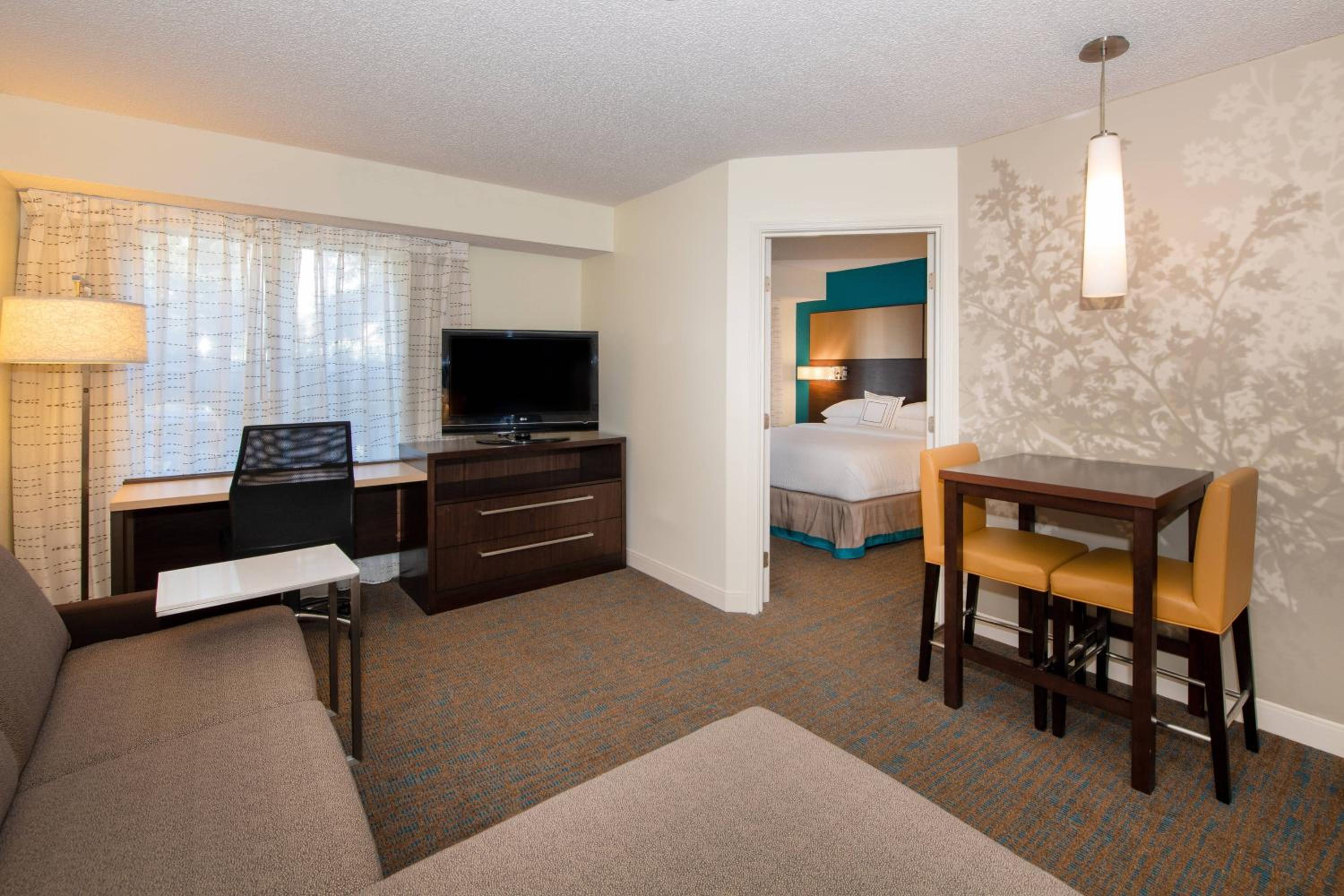 One-Bedroom King Suite with Sofa Bed - Photo 2