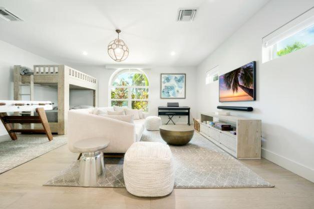 Four-Bedroom House photo 2