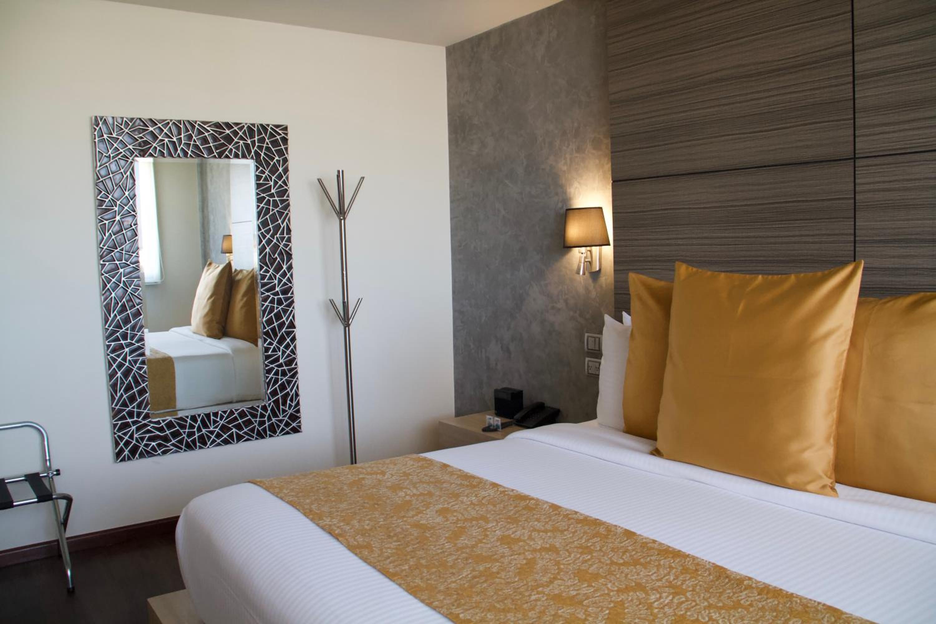 King Suite - Photo 6