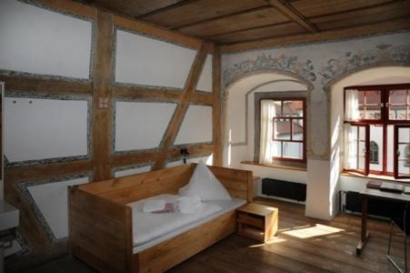 Single Room with Shared Bathroom