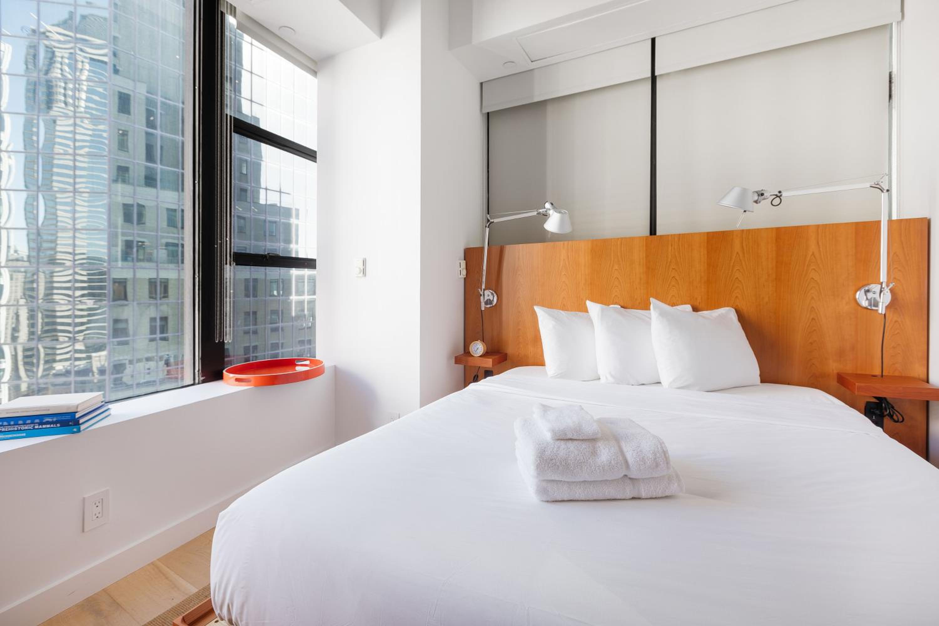 Three-Bedroom Apartment with View thumbnail 5