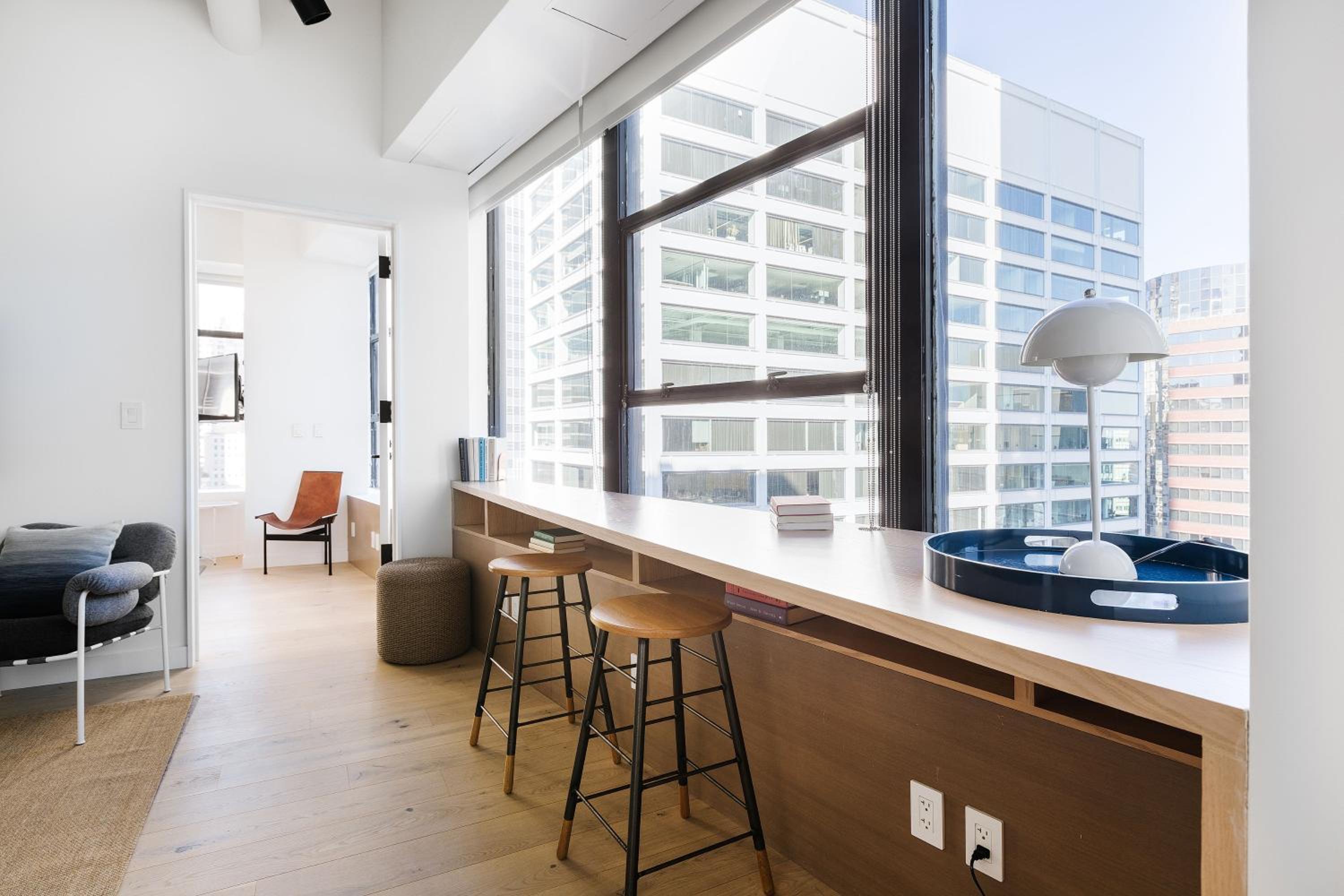 Three-Bedroom Apartment with View thumbnail 5