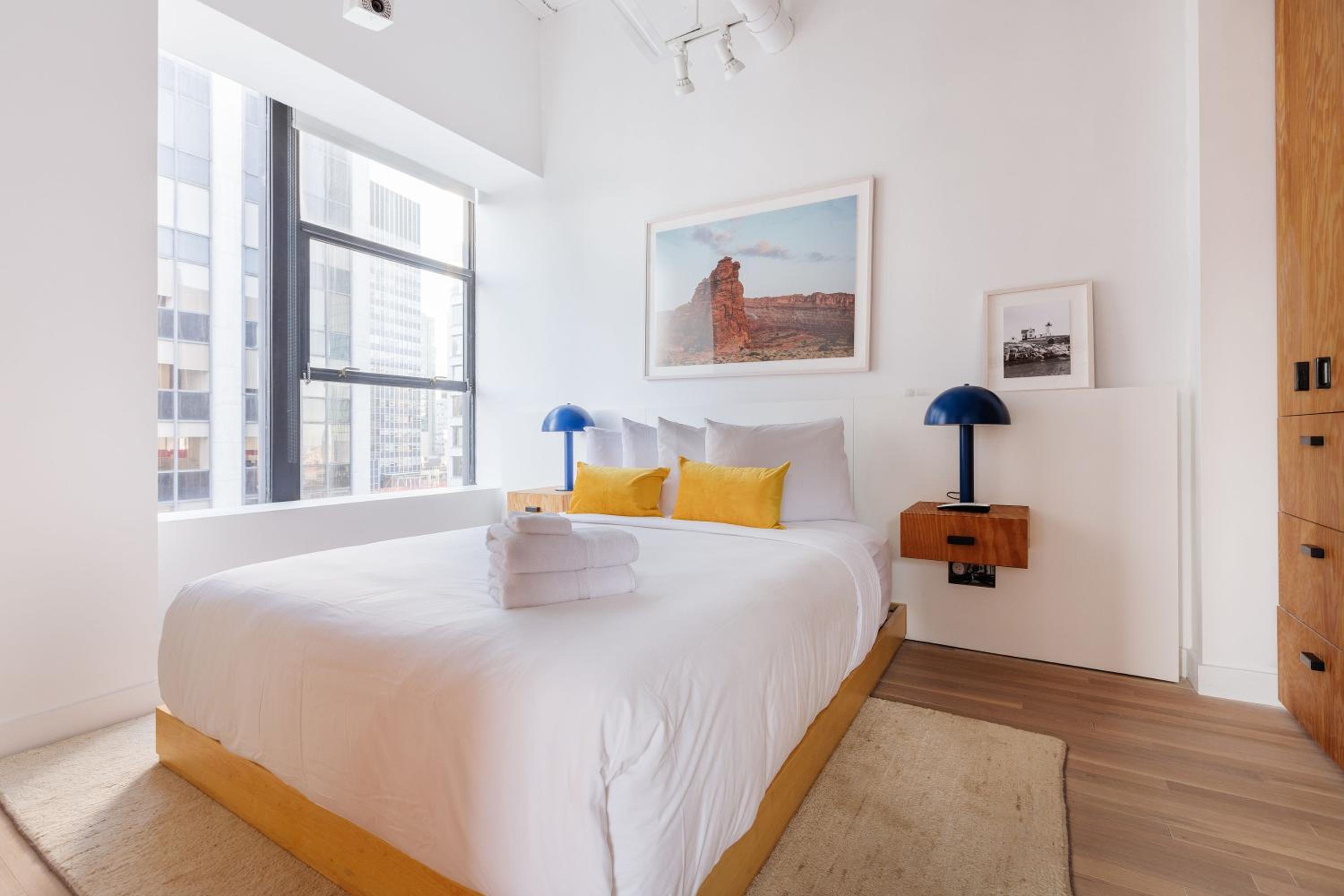 Premium Two Bedroom Sky thumbnail 6