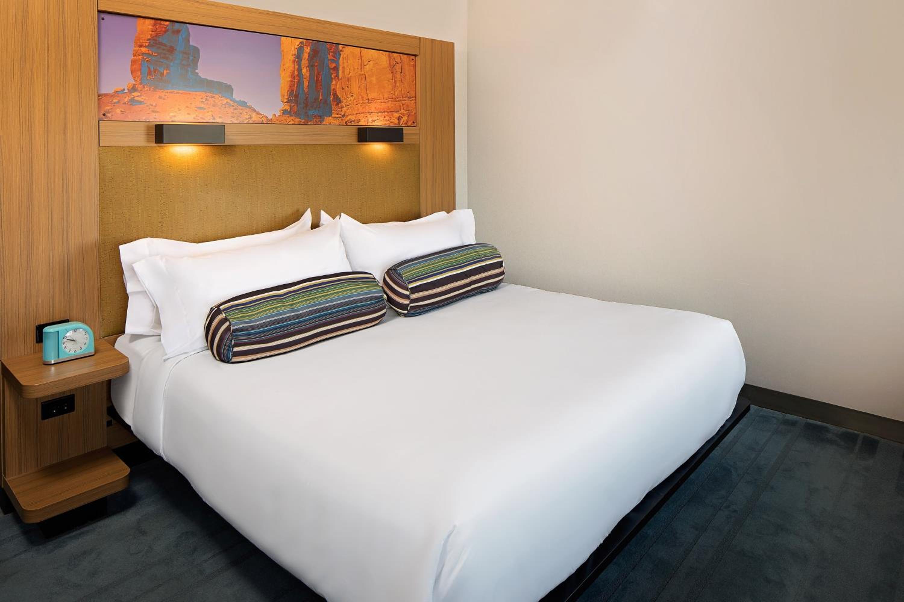 Standard King Room - Photo 2