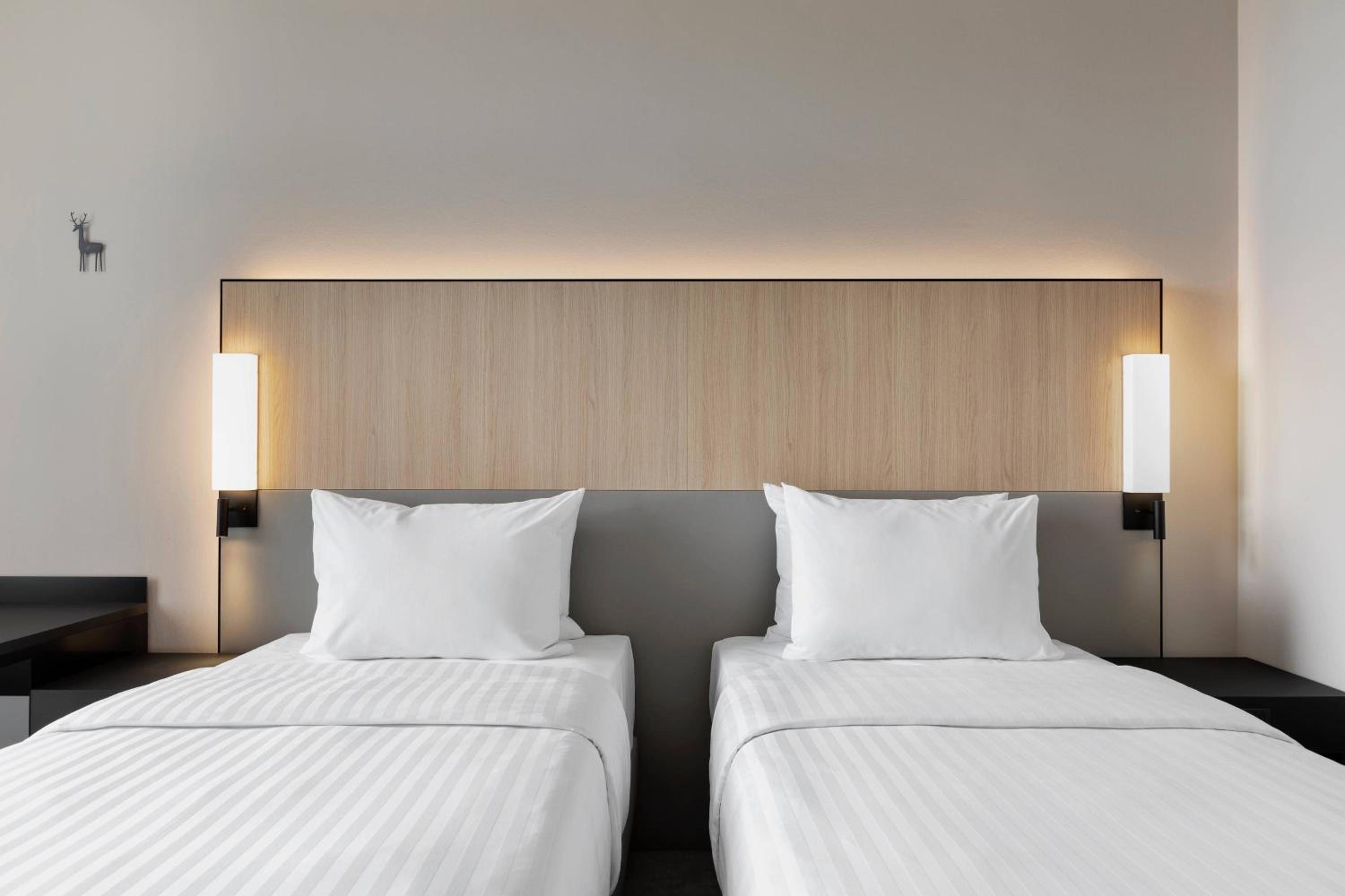 Twin Room - Photo 5