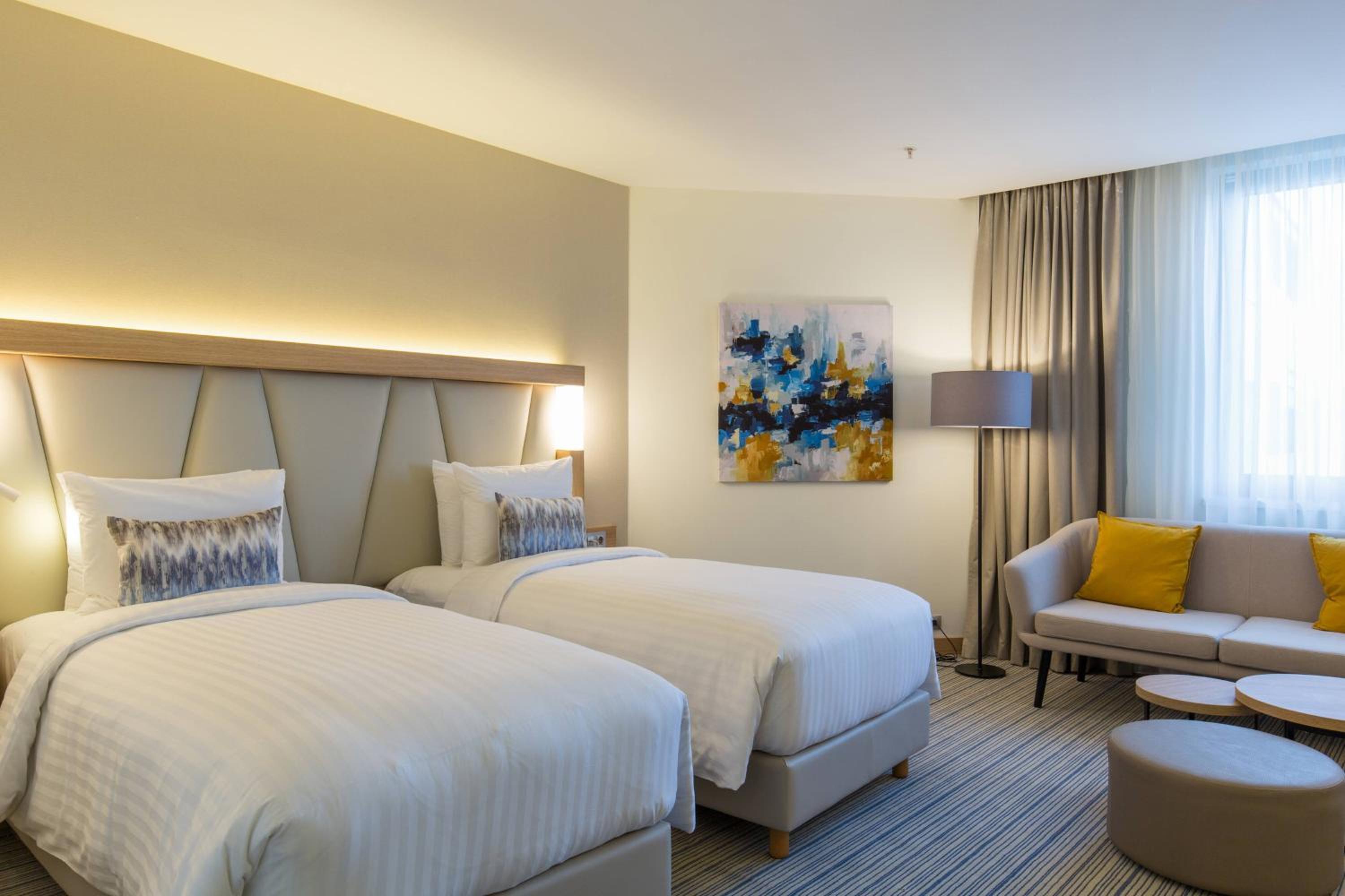 Superior, Guest room, 2 Twin/Single Bed(s), City view - Photo 4