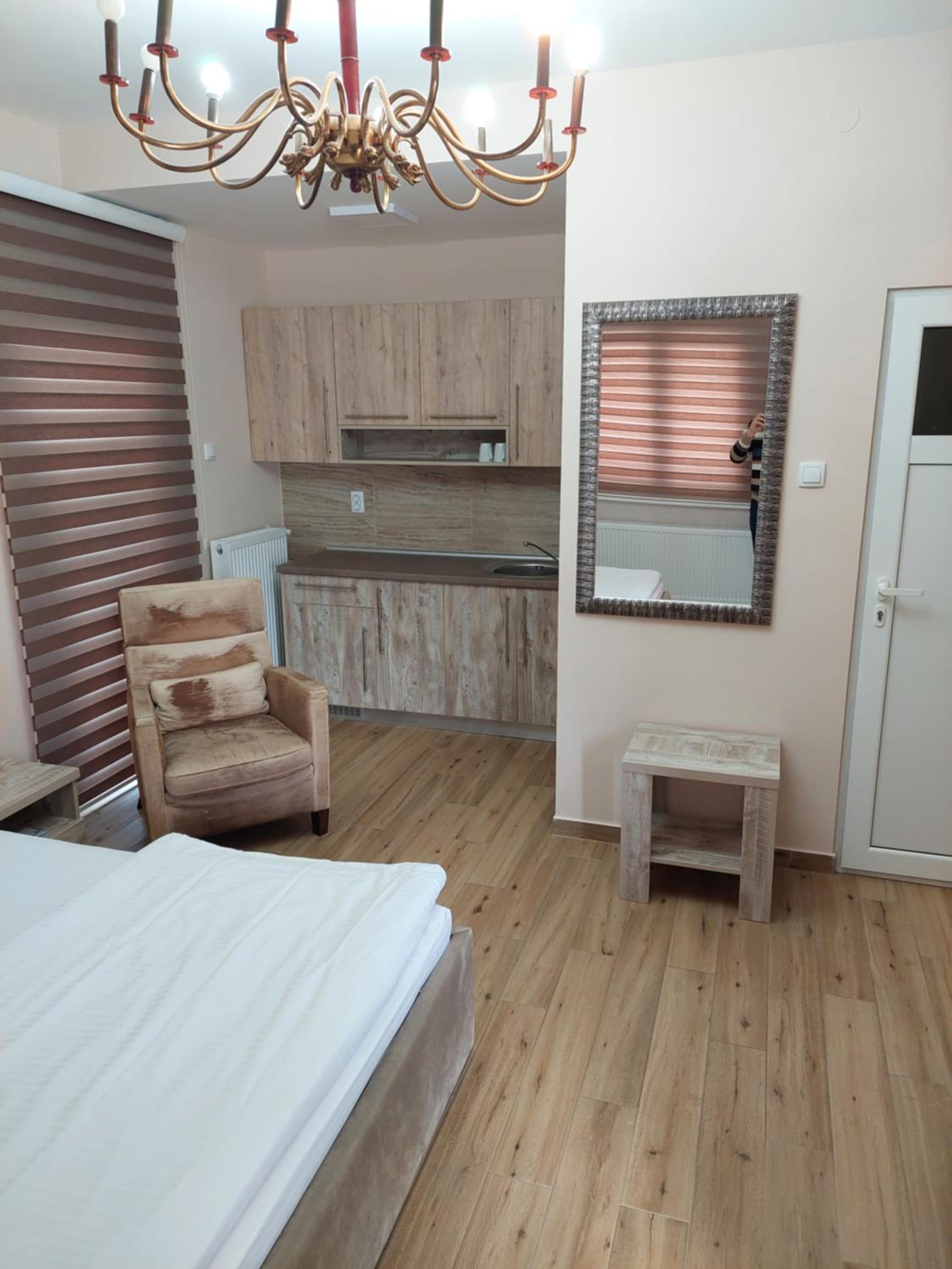 Double Room - Photo 3