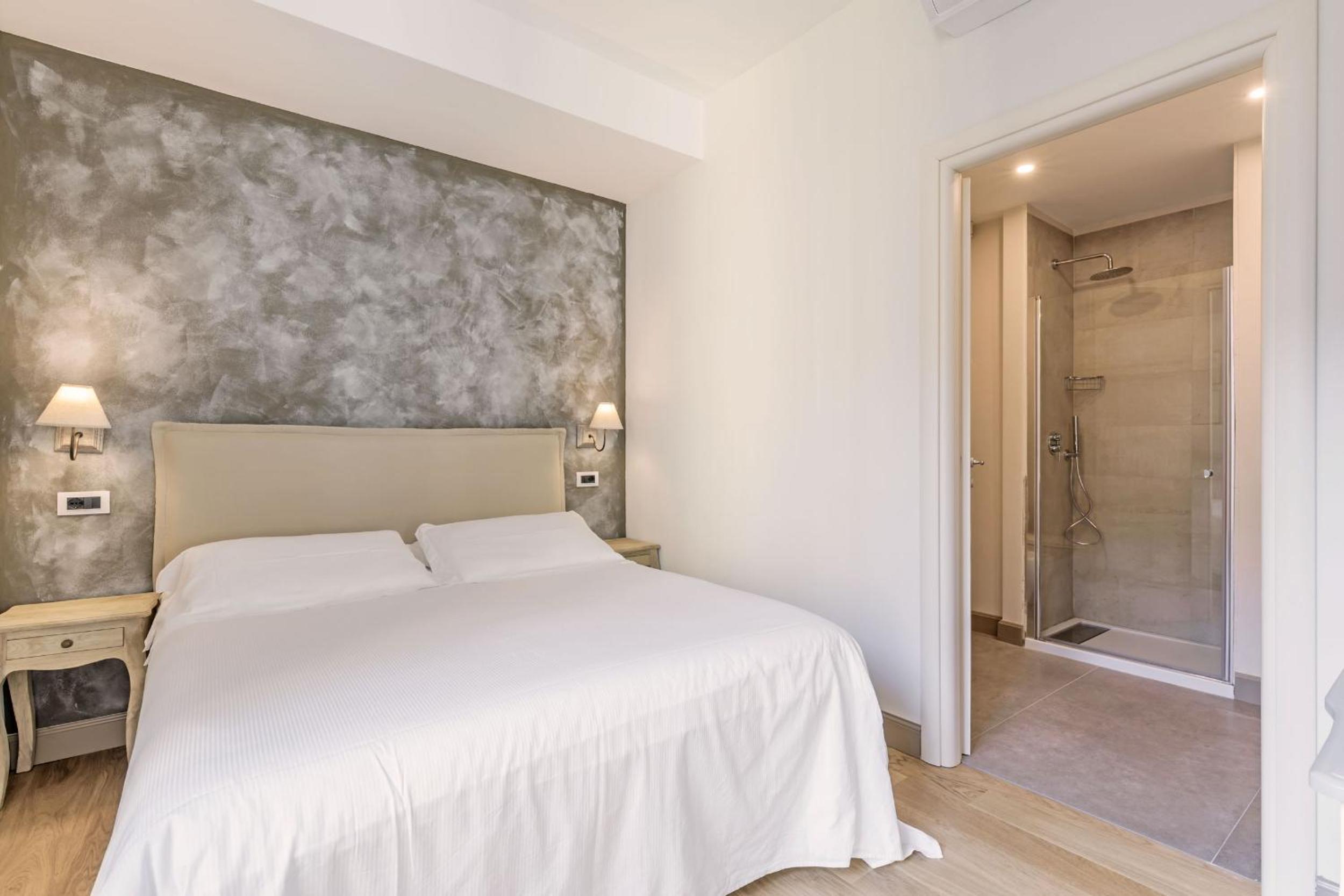 Quadruple Room with Private Bathroom photo 1