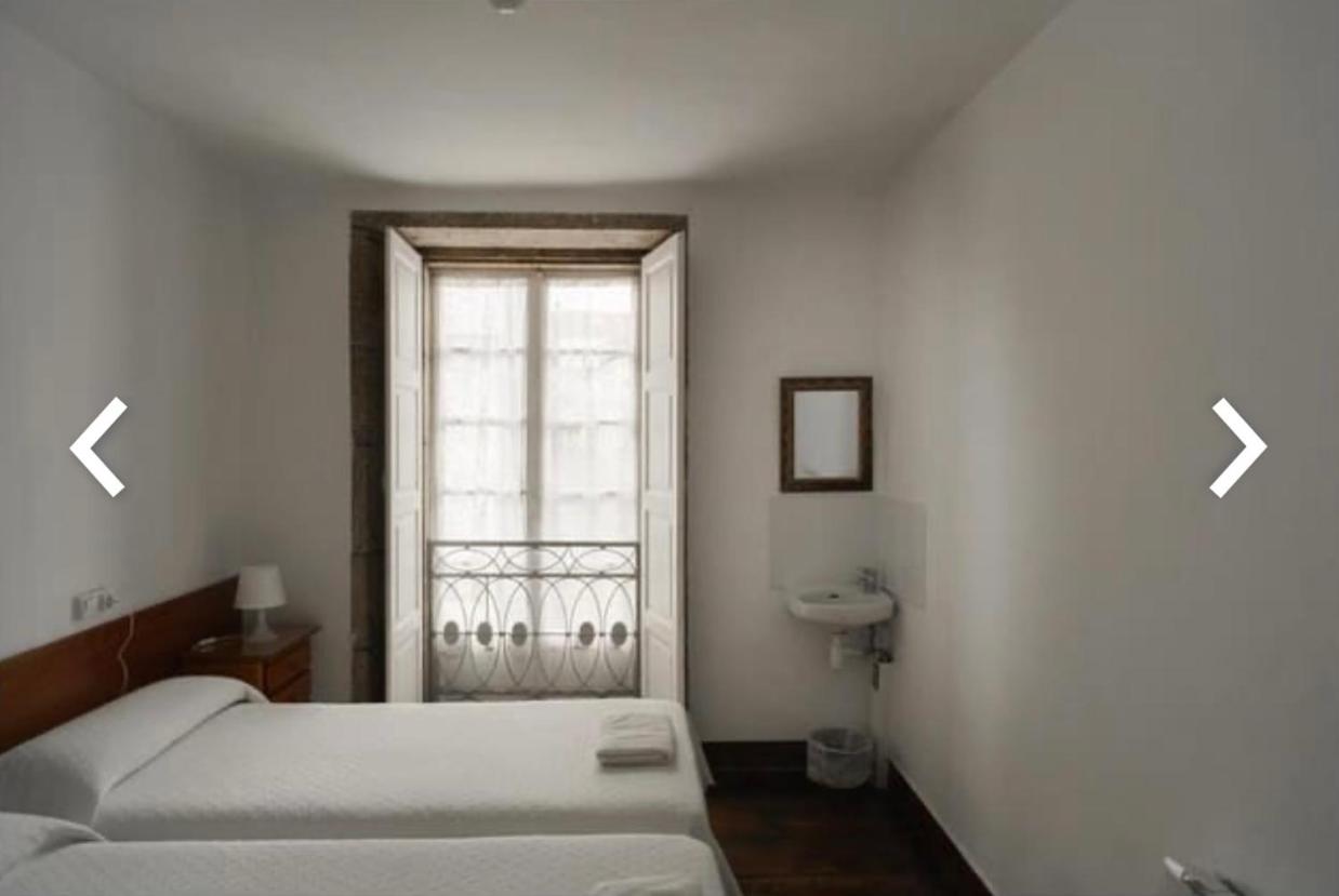 Habitación Doble con Baño Compartido