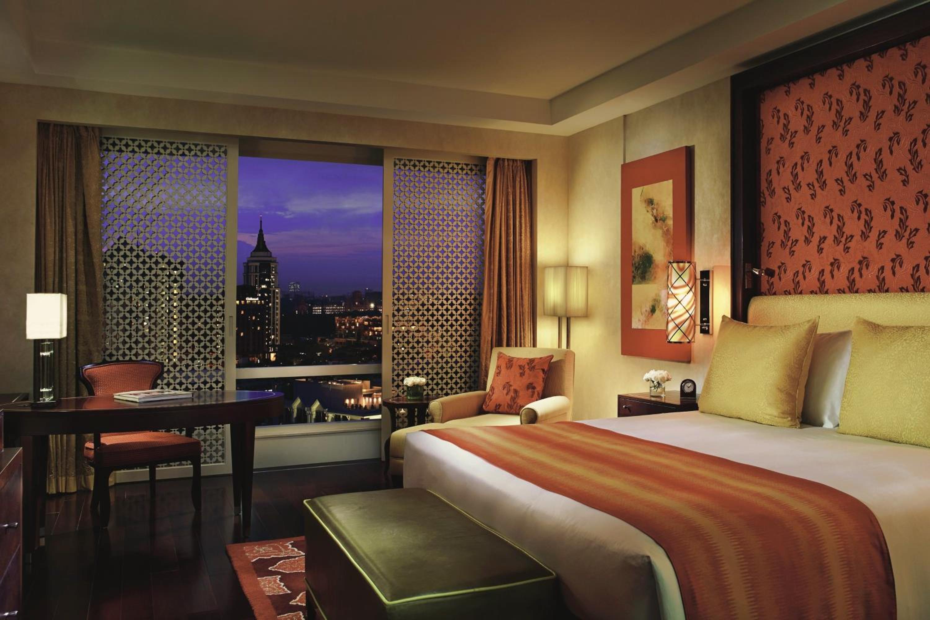 Club Executive Suite with Lounge Access