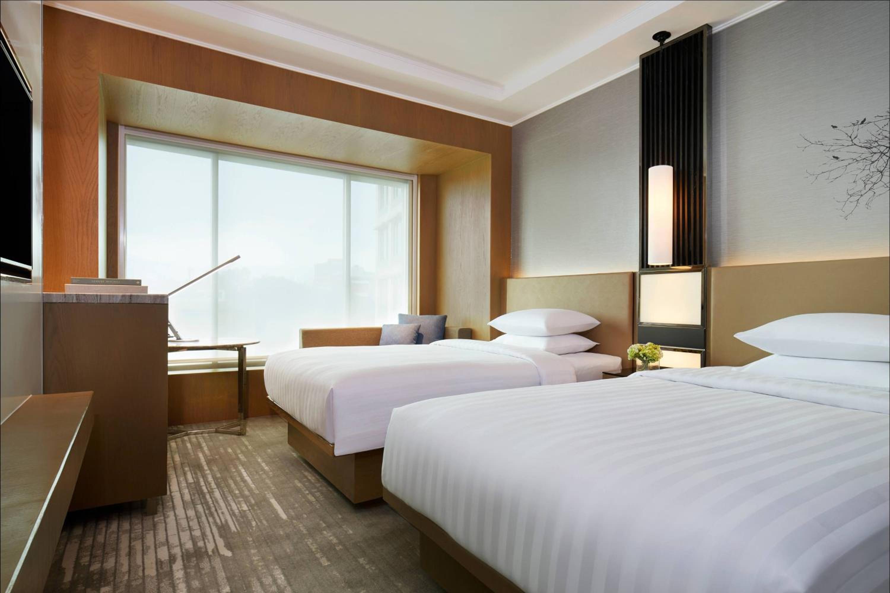 Deluxe Twin Room - Photo 3