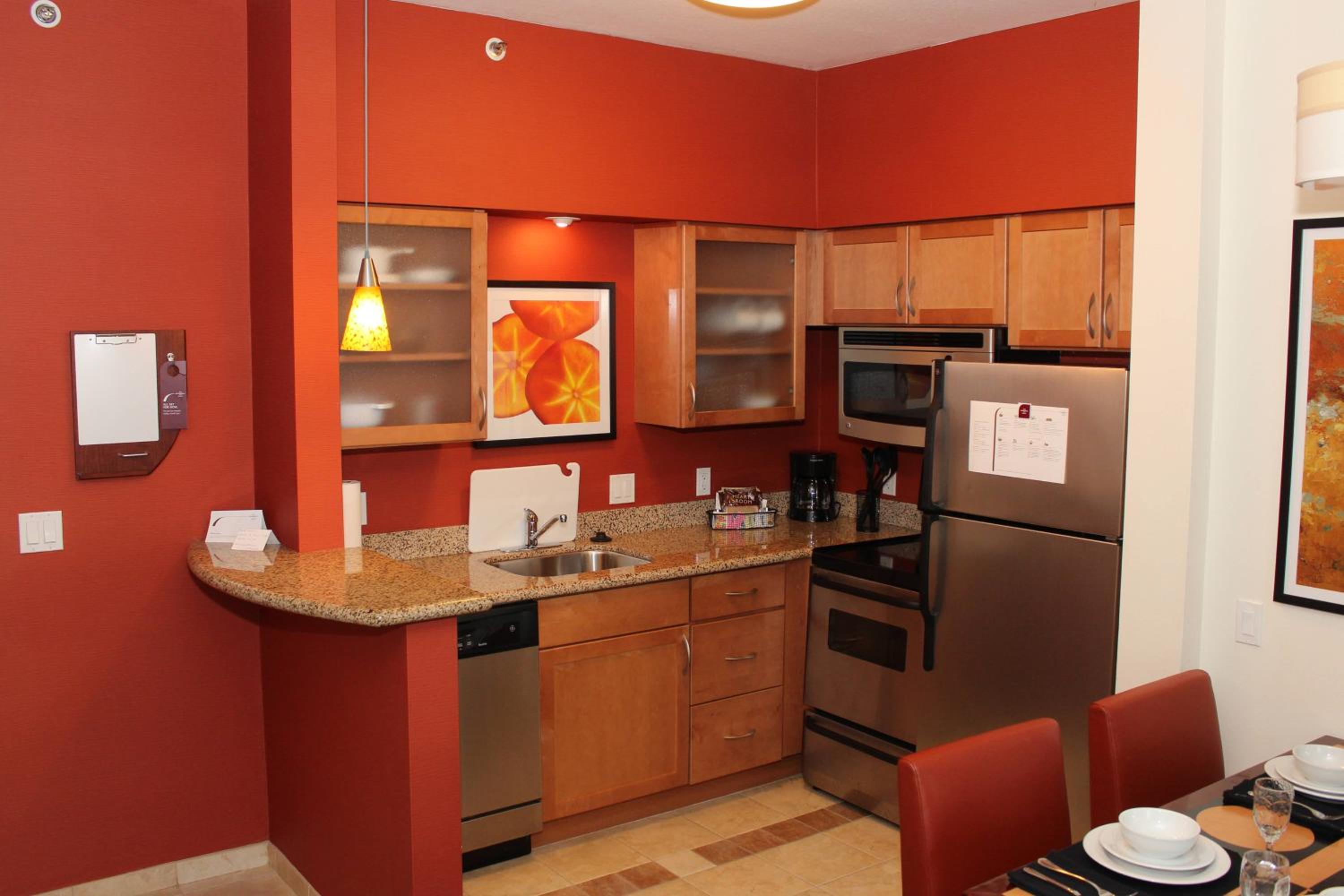 Two-Bedroom Suite - Photo 2